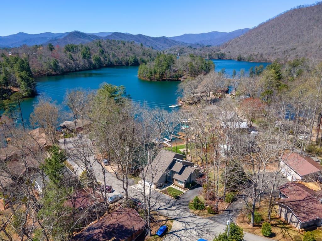 Residential at 82 Avisco Road, Robbinsville, NC 28771, photo 4 of 4