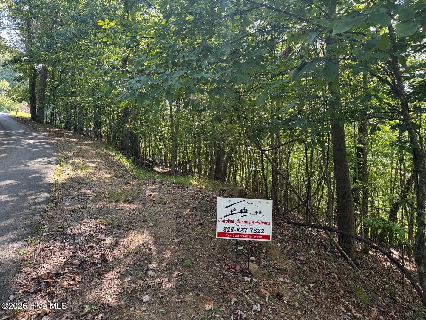 Wooded at 18 Mason Way, Murphy, NC 28906, photo 2 of 7