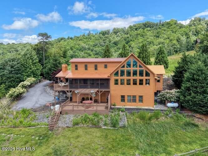 Single Family Residence at 628 Madison Lane, Brasstown, NC 28902, photo 3 of 7