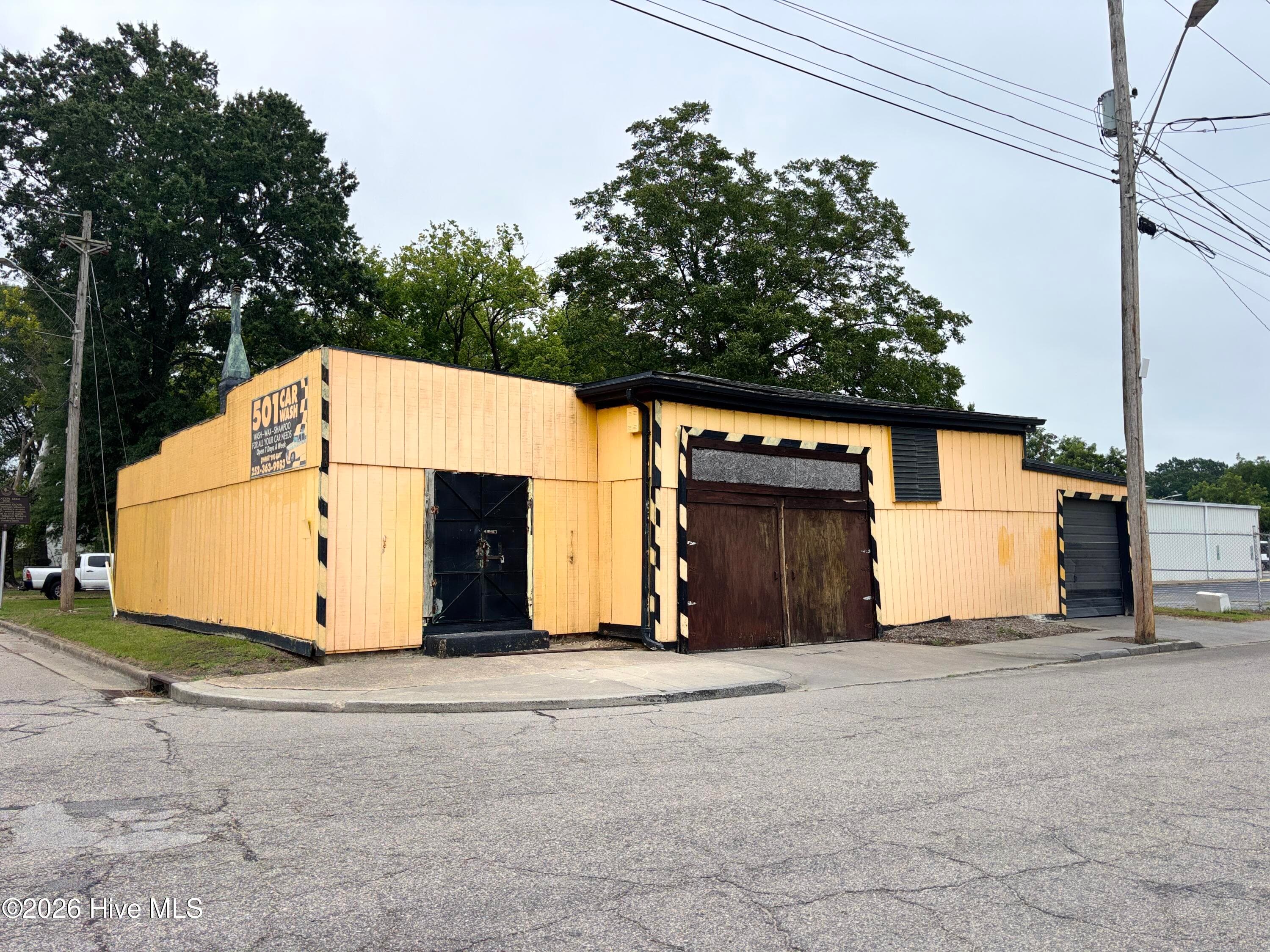 501 E Barnes Street S, Wilson, NC 27893