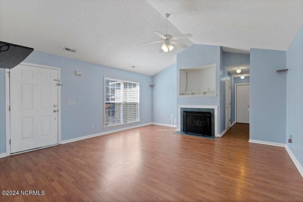 Single Family Residence at 1302 Davis Street, Jacksonville, NC 28540, photo 3 of 23