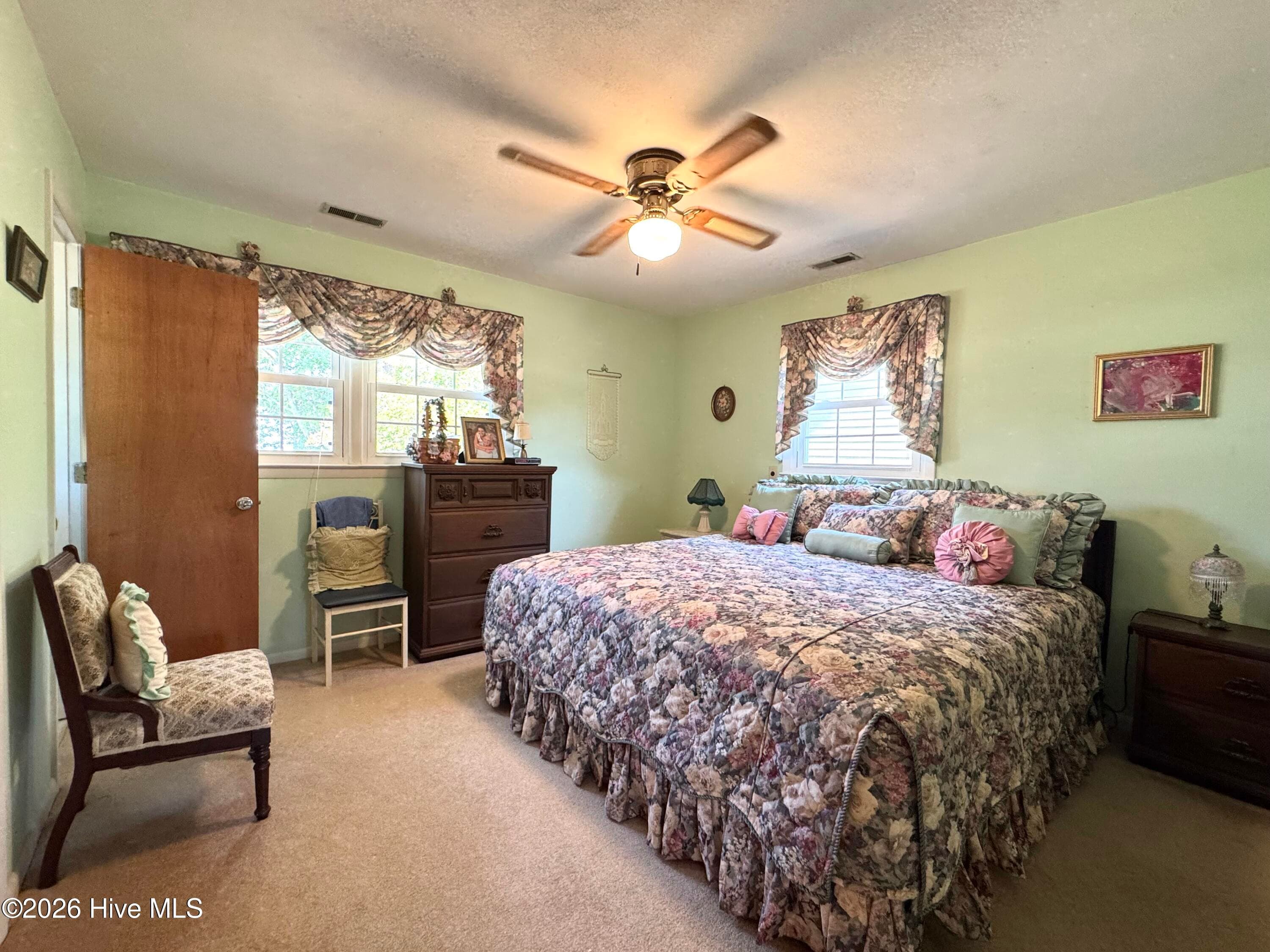Single Family Residence at 2522 Bella Coola Road, Lake Waccamaw, NC 28450, photo 10 of 19