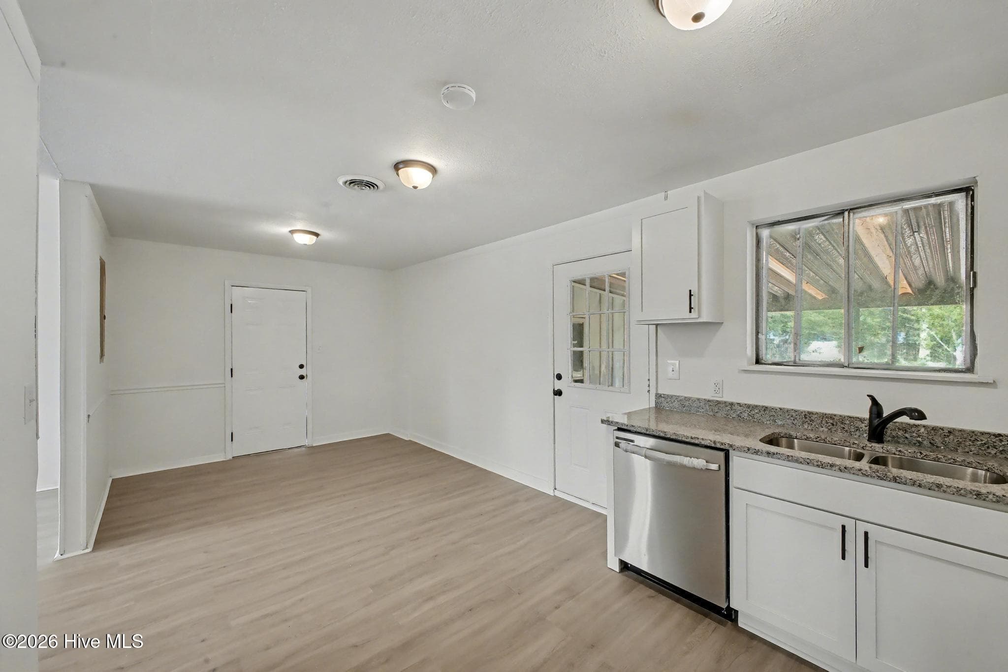 Single Family Residence at 2709 Lumpkin Road, Augusta, GA 30906, photo 6 of 27