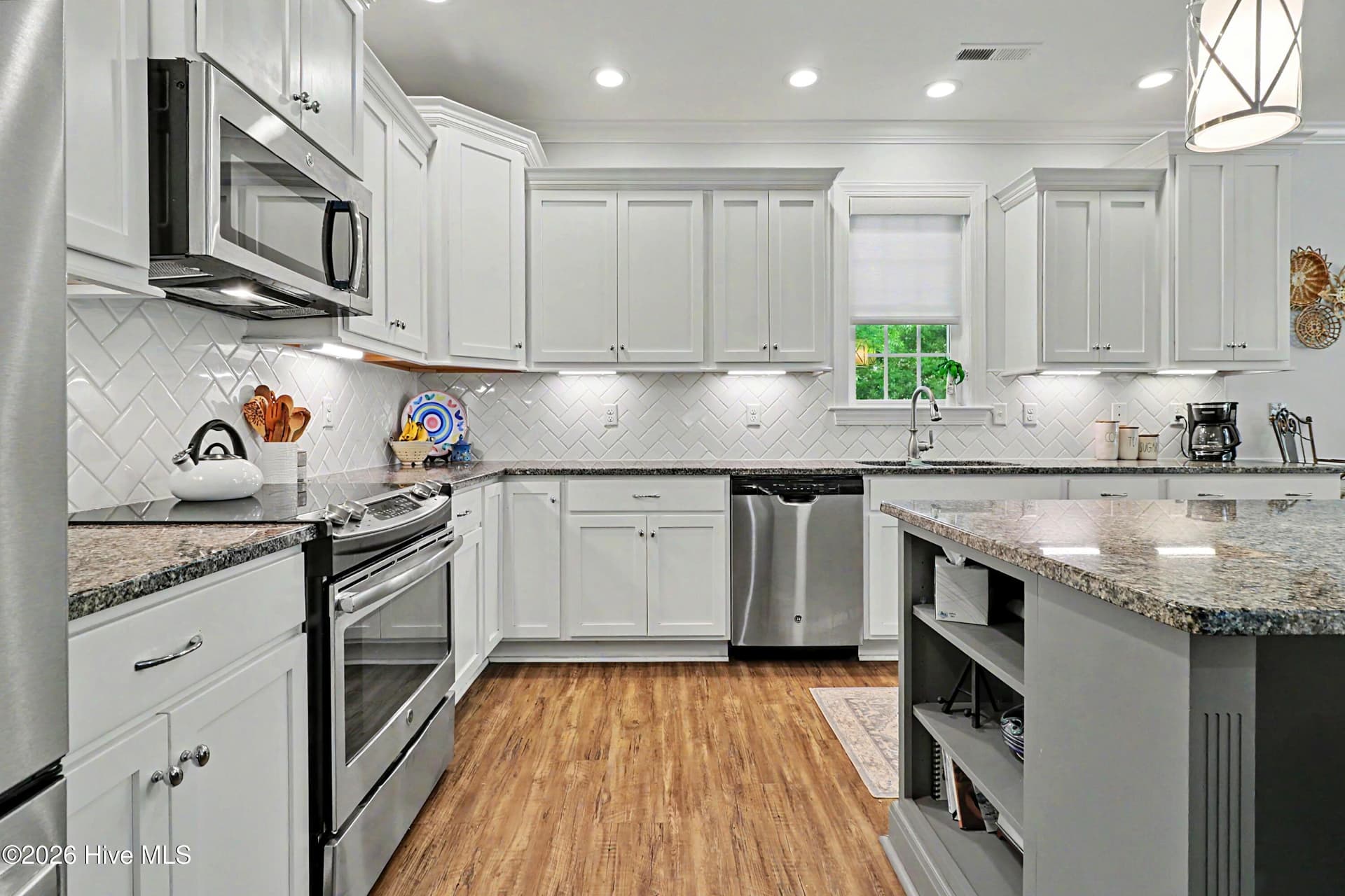 Single Family Residence at 207 Westminster Way, Hampstead, NC 28443, photo 10 of 44