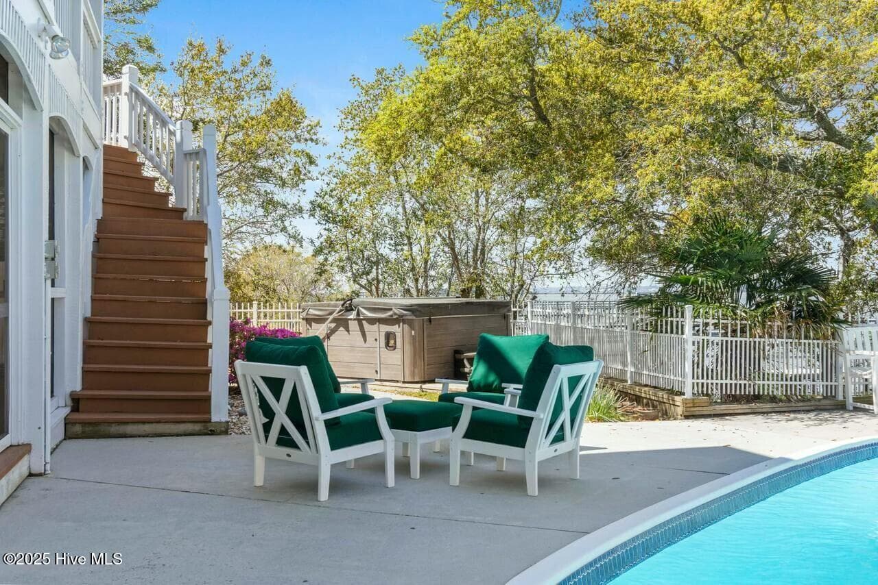 Pool / Hot Tub - 7012 Sound Drive, Emerald Isle, NC 28594