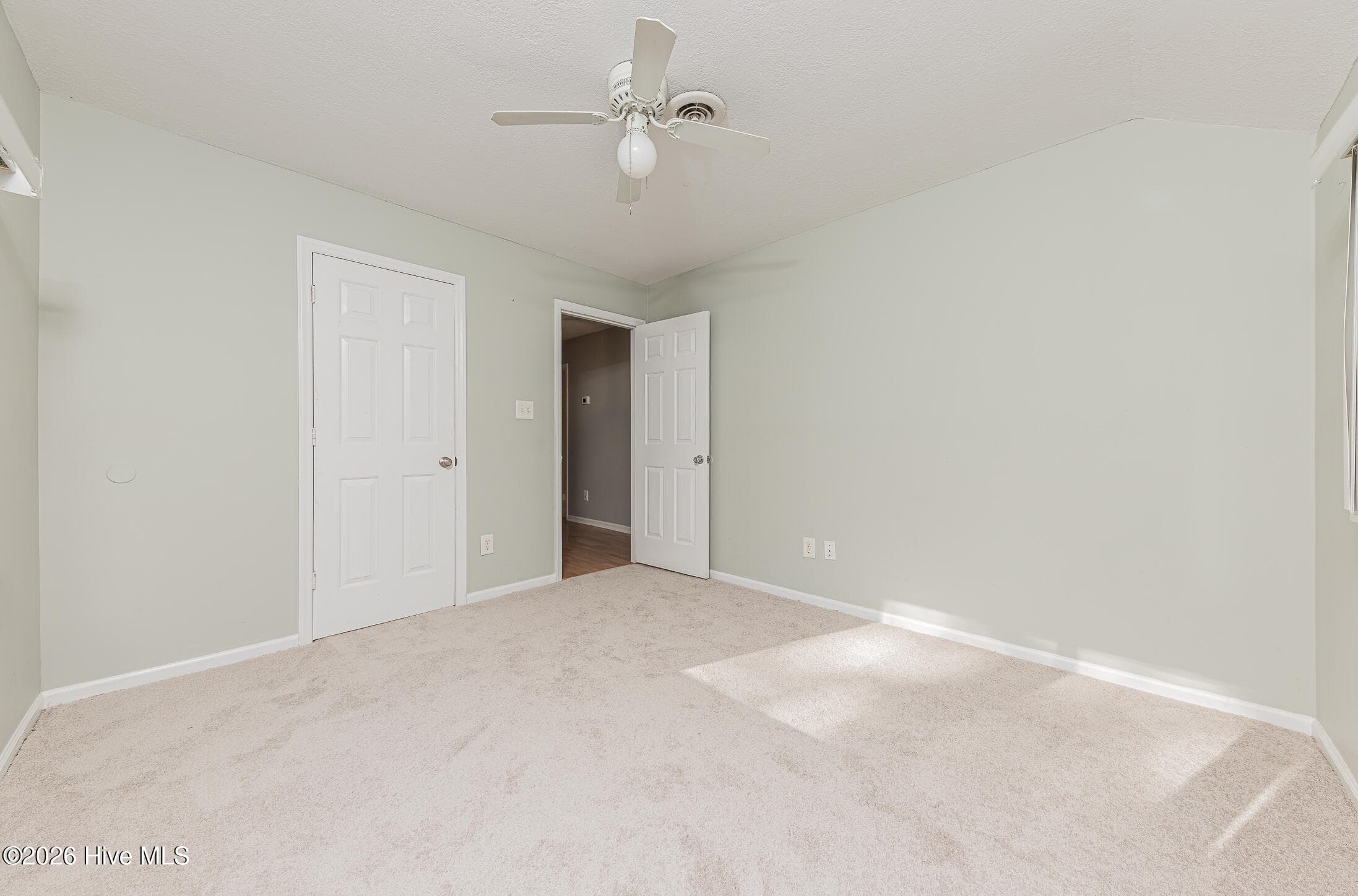 Townhouse at 97 Quarterdeck, New Bern, NC 28562, photo 47 of 71