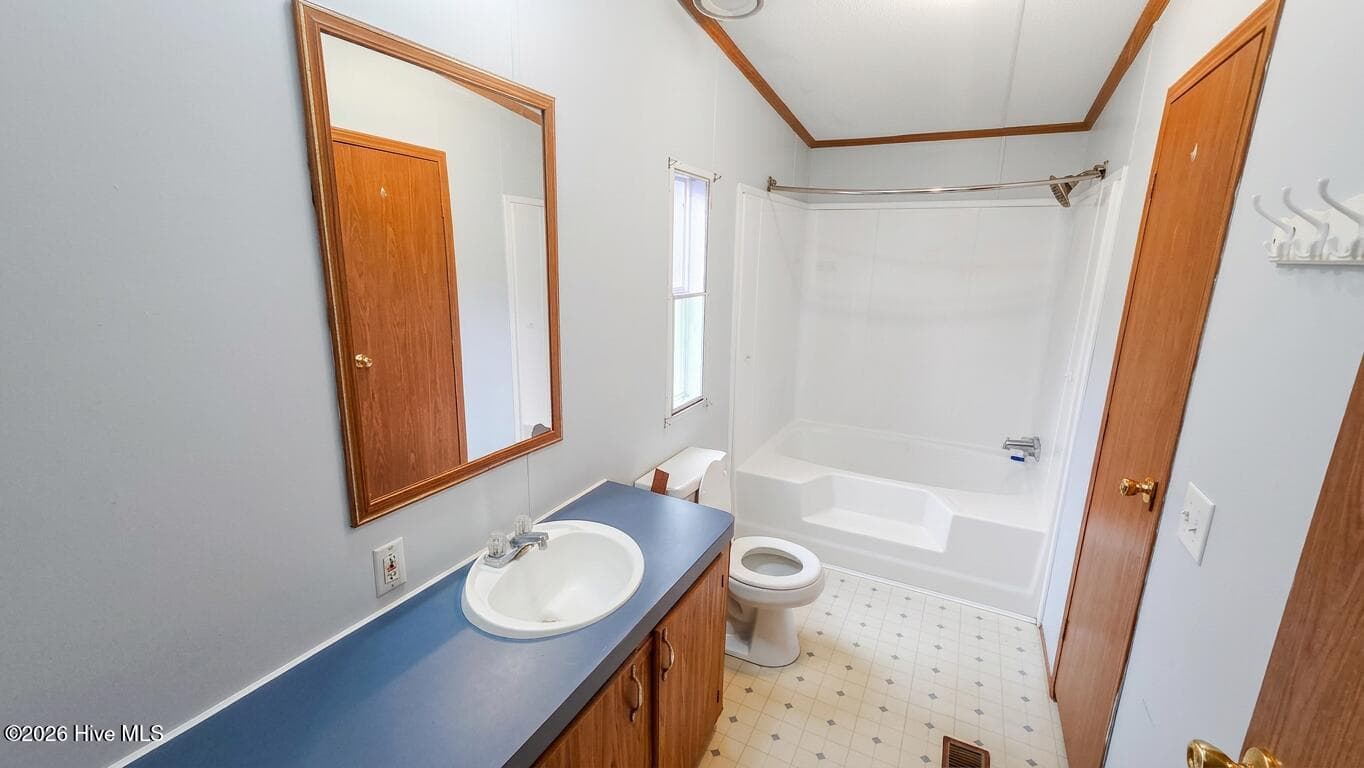 Manufactured Home at 3560 Headstall Lane, Dearing, GA 30808, photo 9 of 15