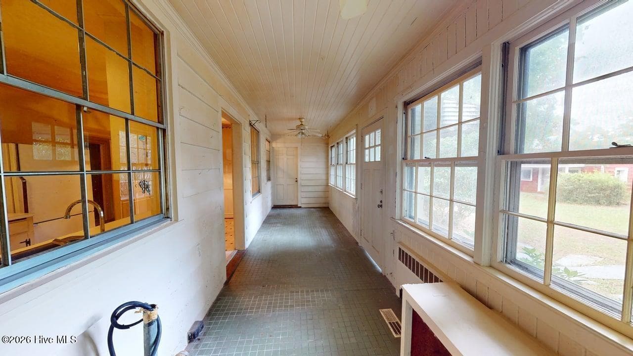 Single Family Residence at 808 W South Street W, Ahoskie, NC 27910, photo 19 of 50