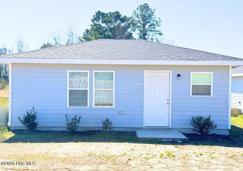 Duplex at 231 & 233 Hc Powers Road, Wallace, NC 28466, photo 2 of 23