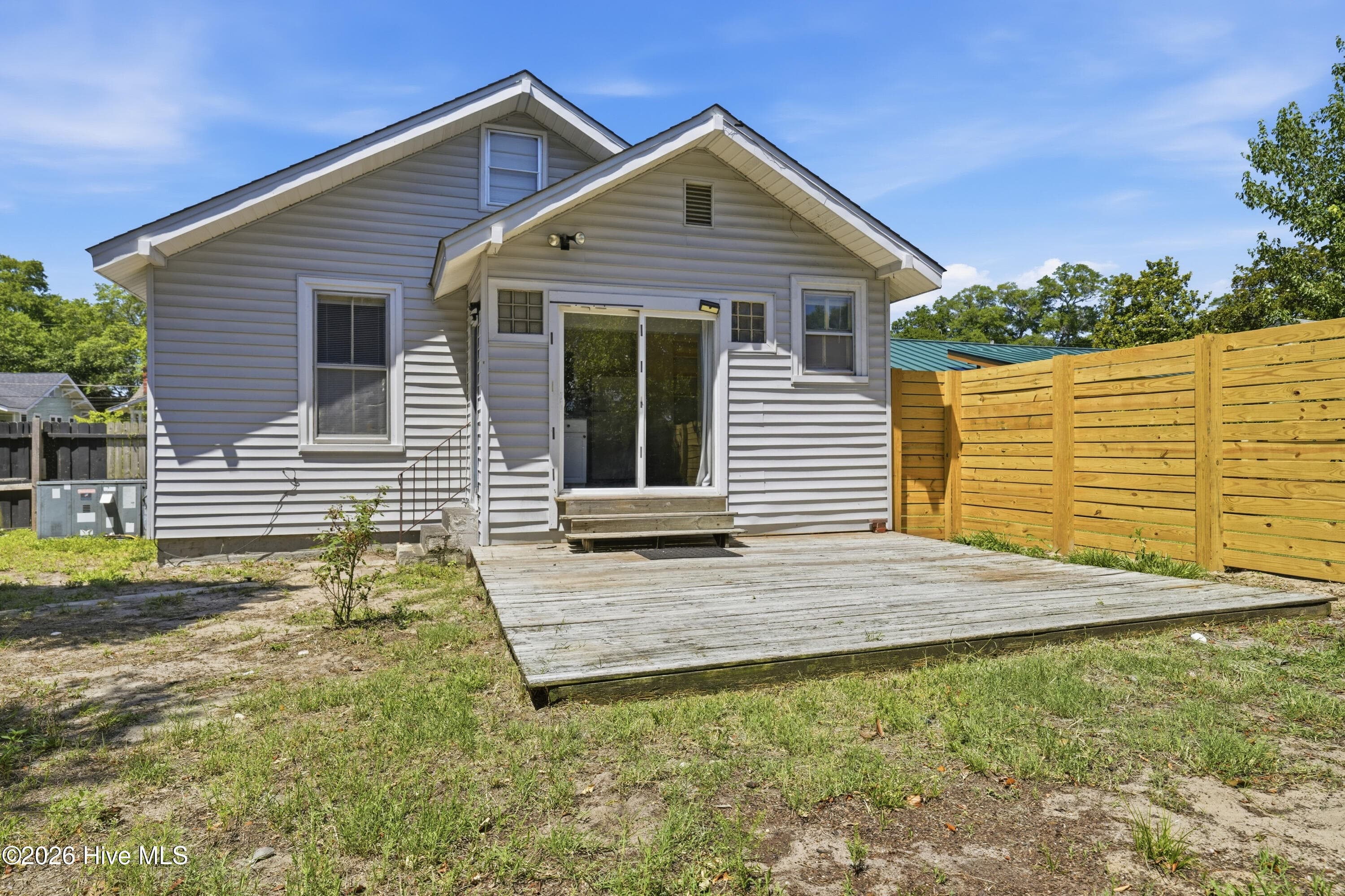 Single Family Residence at 2055 Washington Street, Wilmington, NC 28401, photo 23 of 28