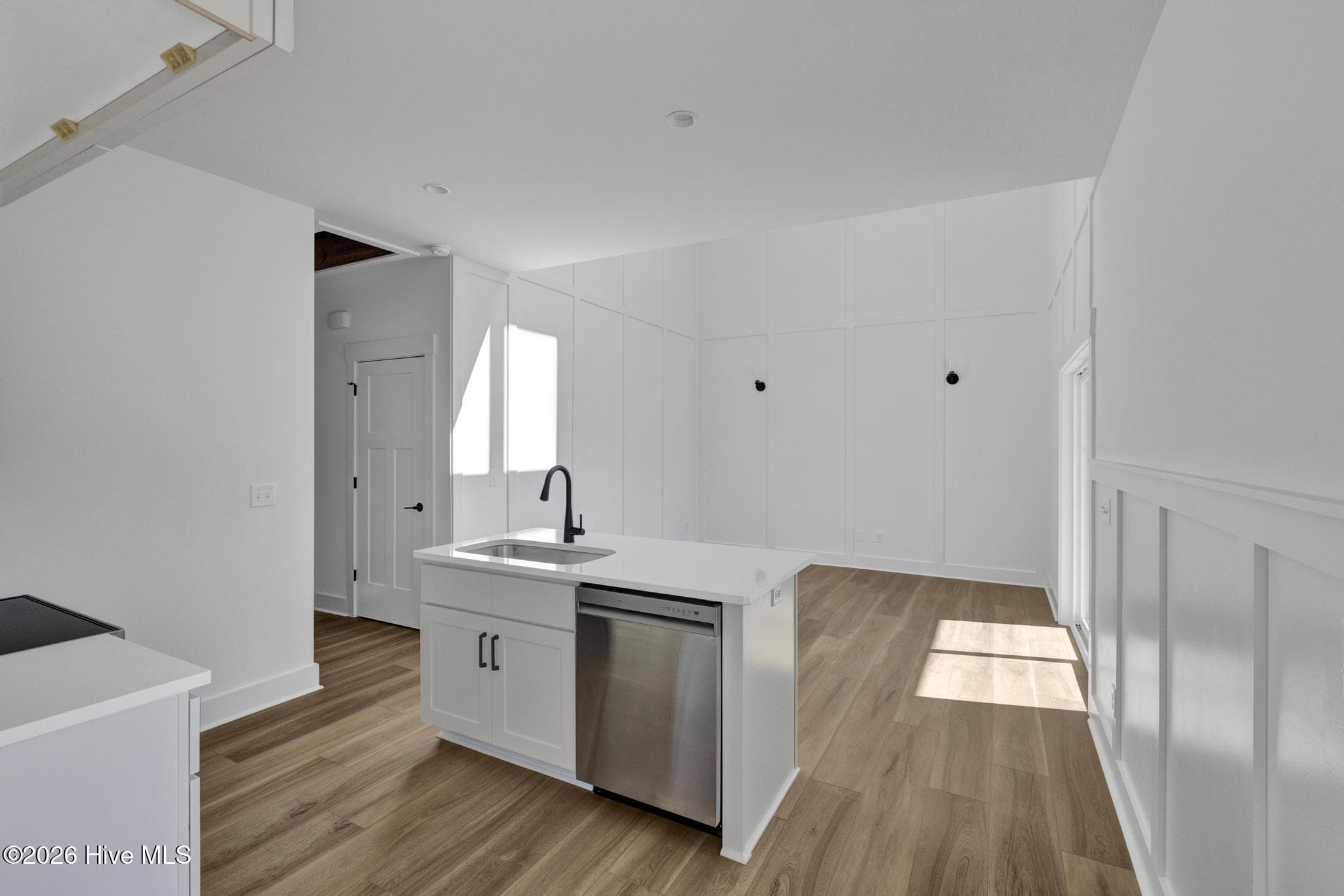 Single Family Residence at 43 Tide Landing Court, Hampstead, NC 28443, photo 7 of 40