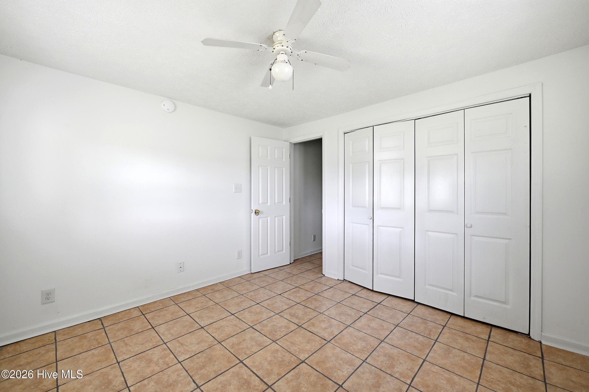 Duplex at 313 W Lewis Street A & B, Whiteville, NC 28472, photo 2 of 4
