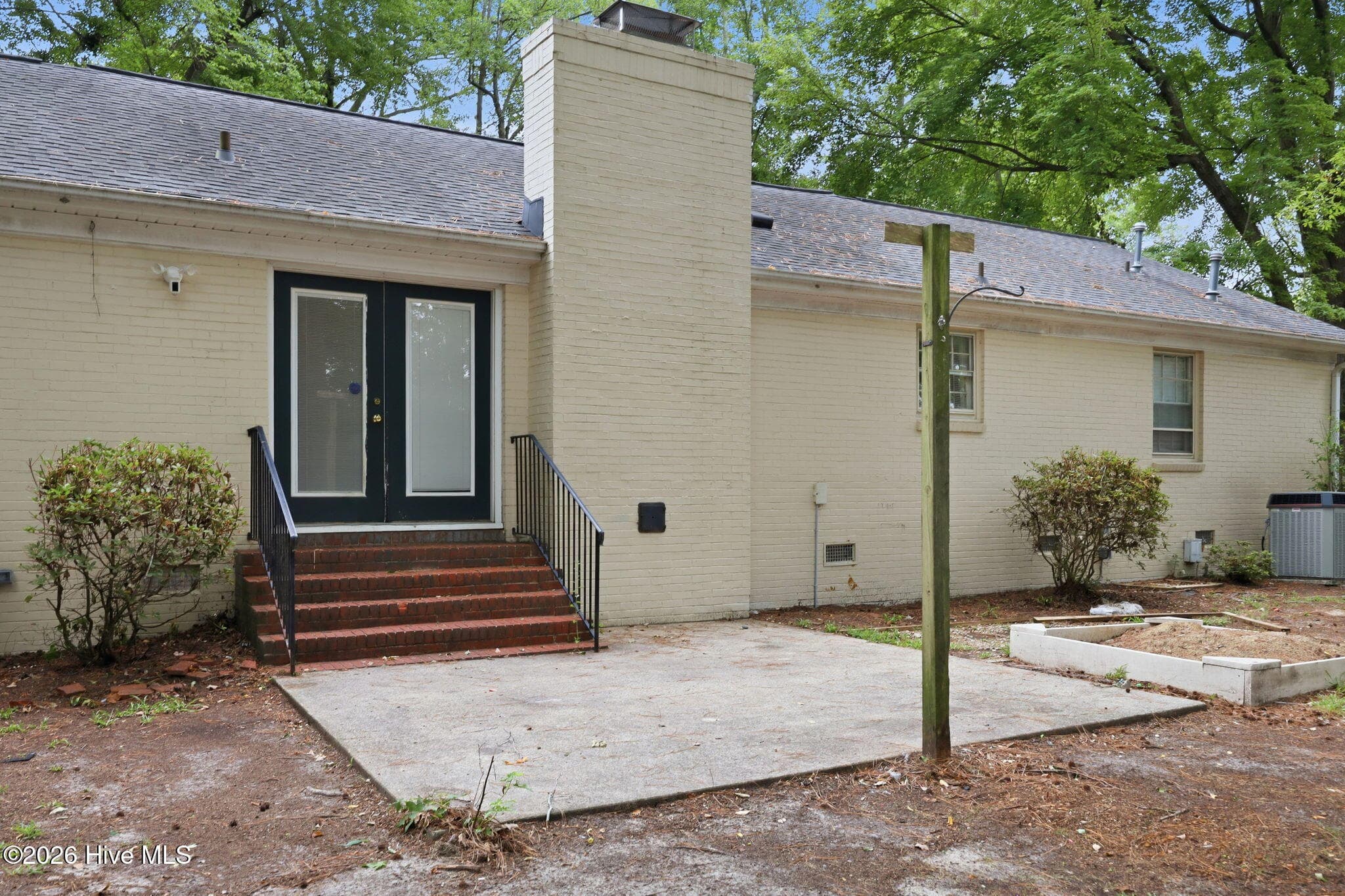 Single Family Residence at 103 Greenwood Drive, Greenville, NC 27834, photo 37 of 41