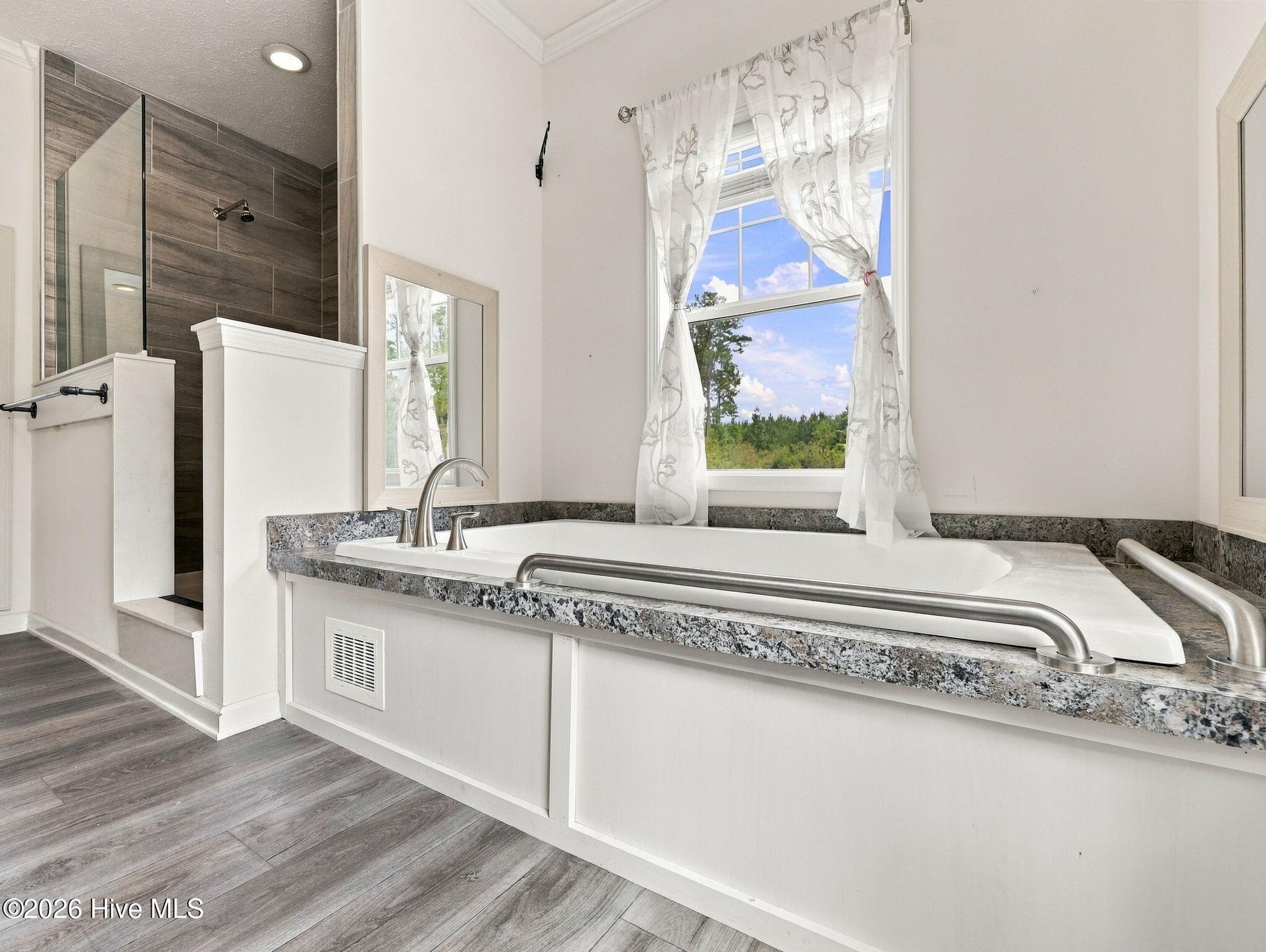 Manufactured Home at 11566 Hwy 17, Maysville, NC 28555, photo 23 of 56
