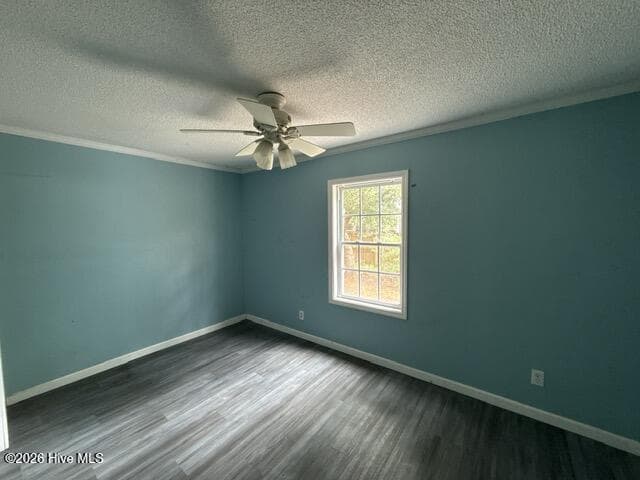 Manufactured Home at 336 Old Folkstone Road, Holly Ridge, NC 28445, photo 11 of 19