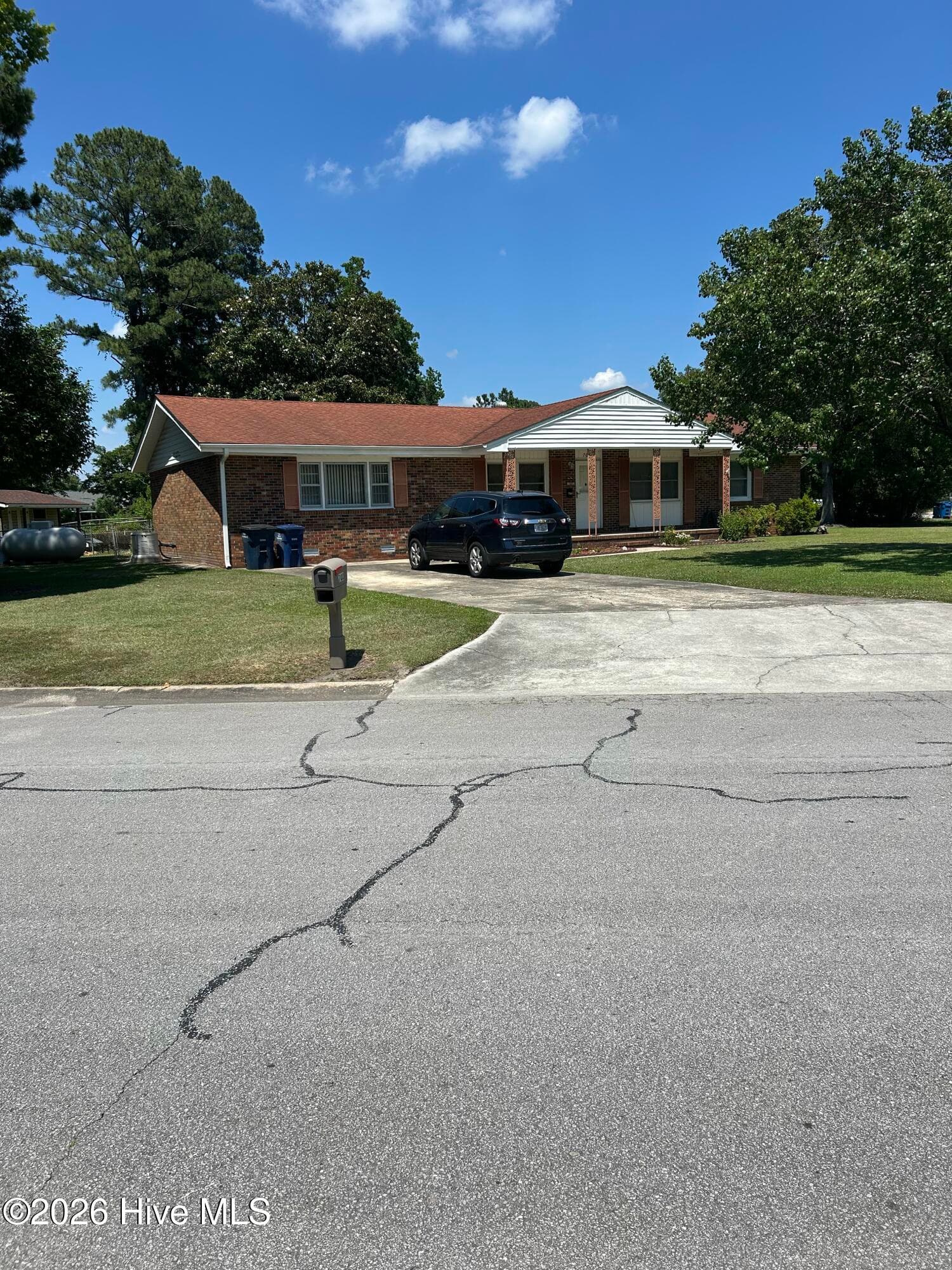 700 Oakwood Avenue, Jacksonville, NC 28546