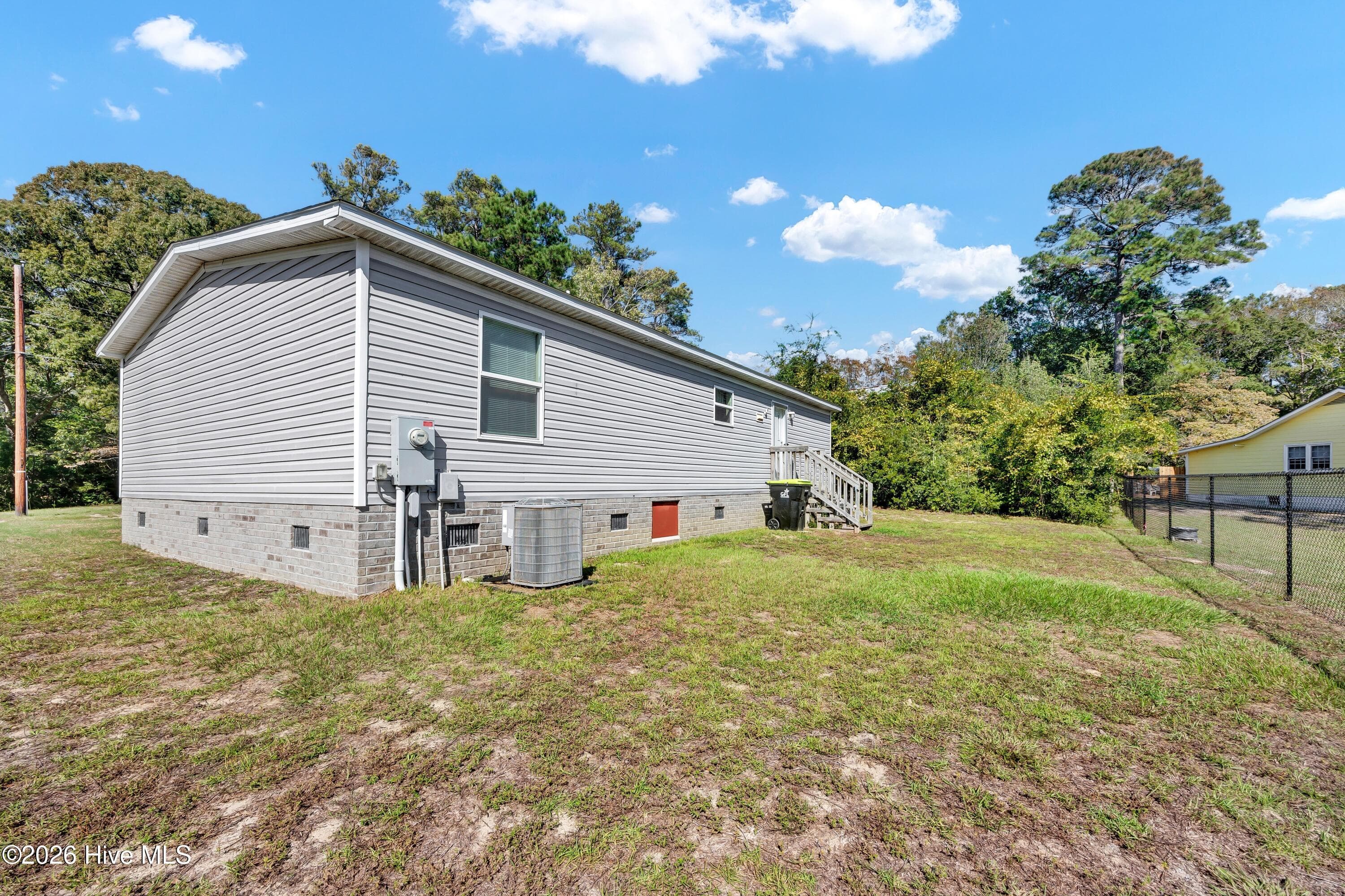 Manufactured Home at 4551 Salem Lane SW, Shallotte, NC 28470, photo 24 of 41