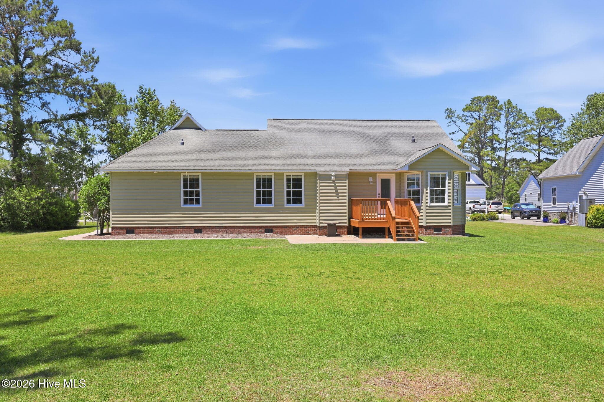 Single Family Residence at 1129 Coral Reef Drive, New Bern, NC 28560, photo 52 of 68