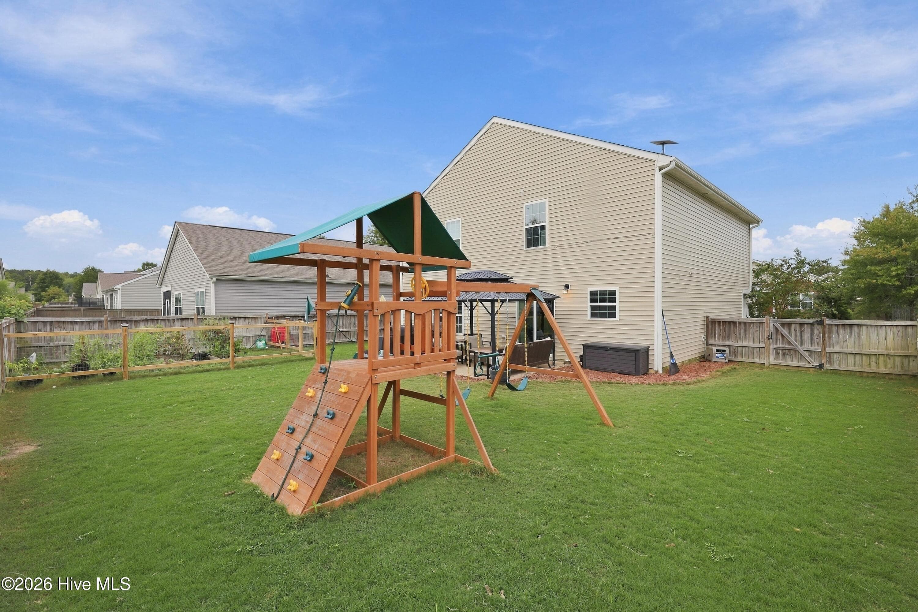 Single Family Residence at 414 Frida Road, New Bern, NC 28560, photo 40 of 54