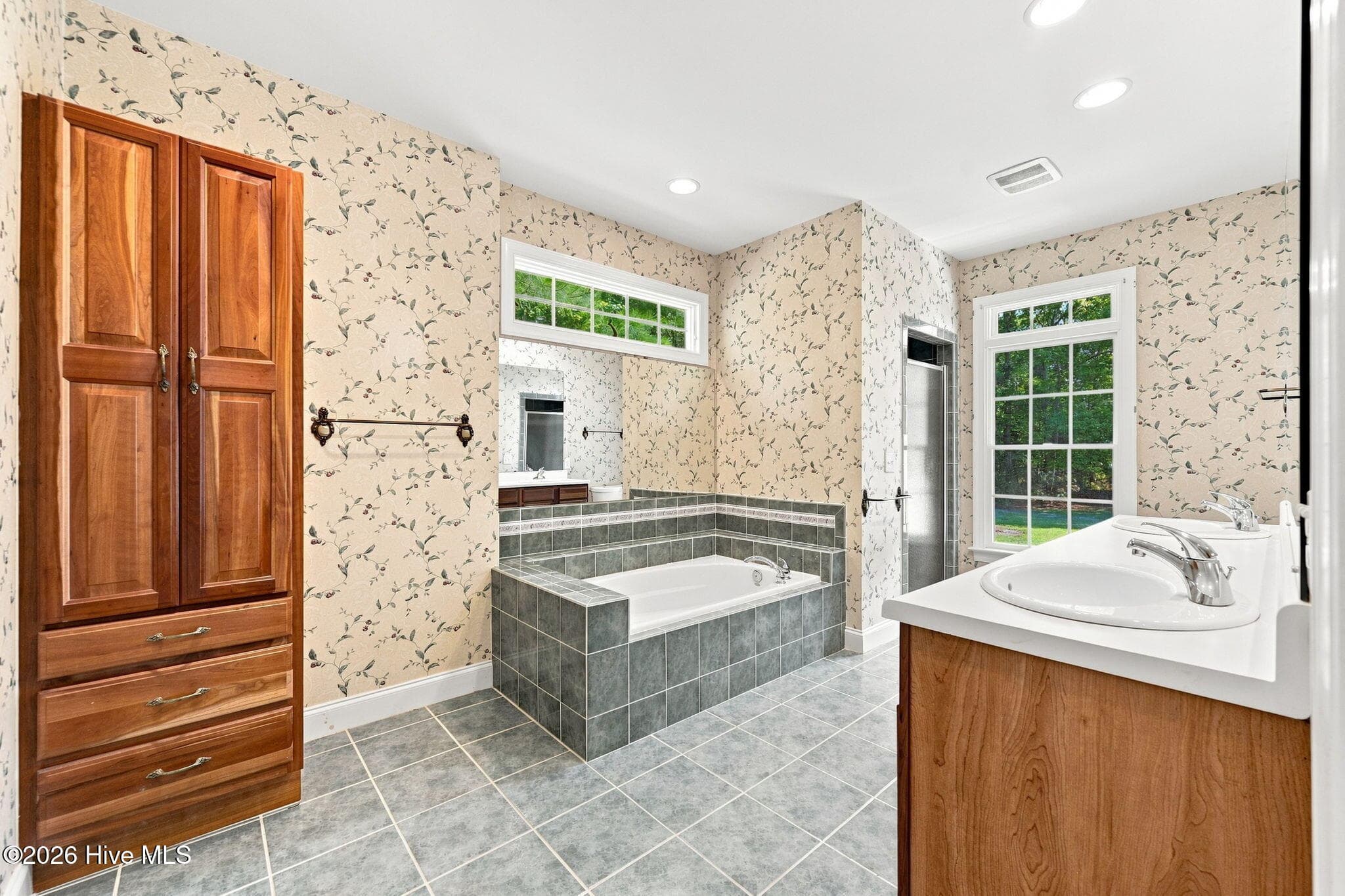 Single Family Residence at 303 Creekview Drive, Hampstead, NC 28443, photo 33 of 56