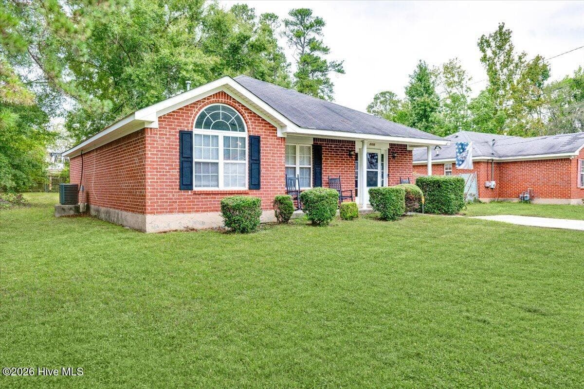 Single Family Residence at 2103 Gatewood Drive, Augusta, GA 30906, photo 4 of 30