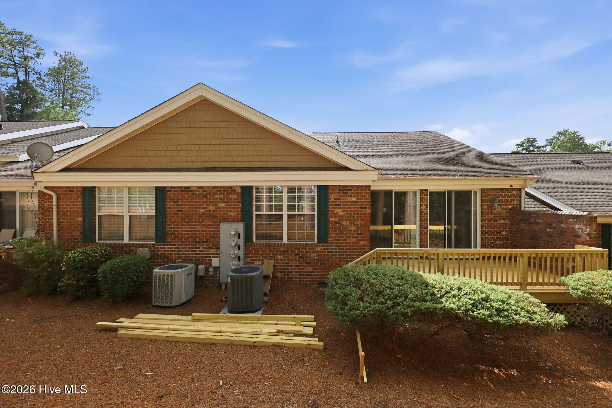 Townhouse at 140 Lighthorse Circle, Aberdeen, NC 28315, photo 43 of 50