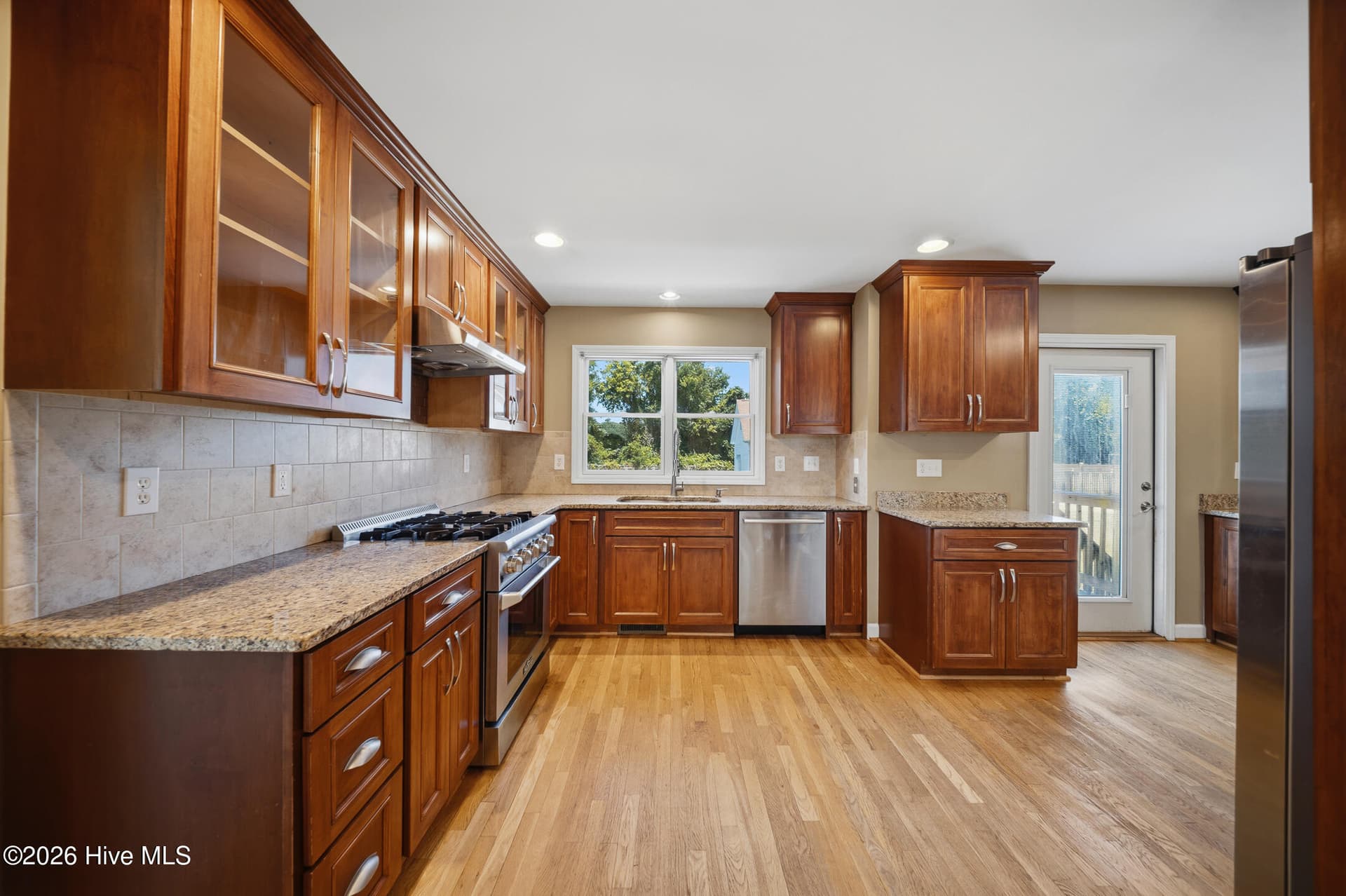 Single Family Residence at 117 Middle Point Road, Hampstead, NC 28443, photo 23 of 86