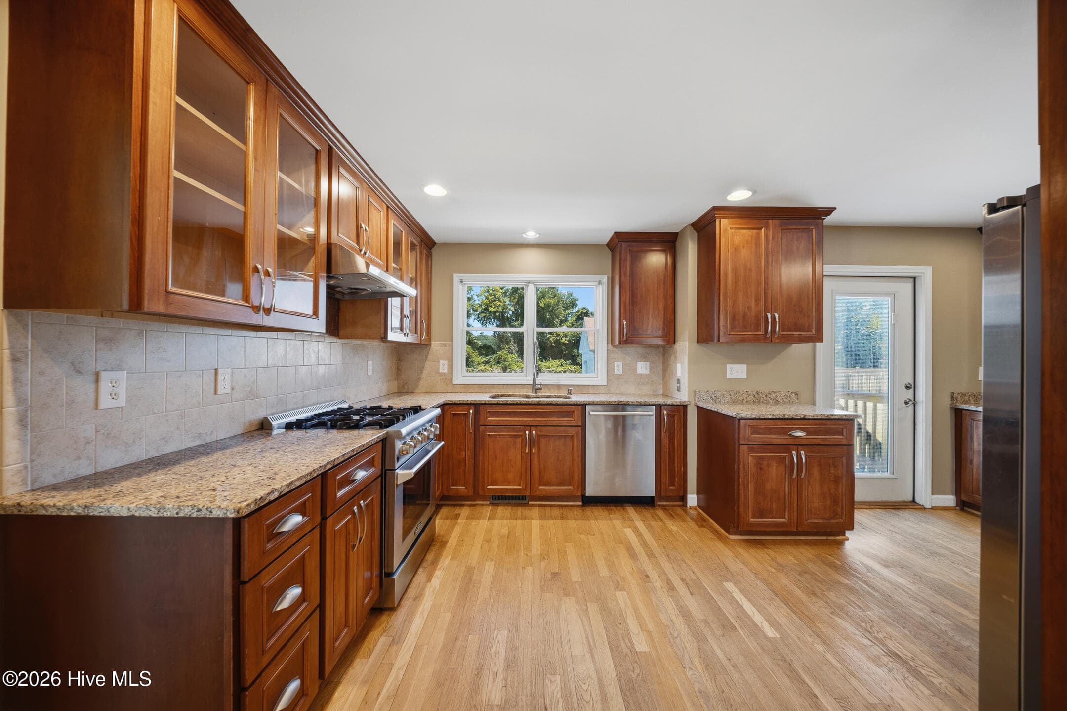 Single Family Residence at 117 Middle Point Road, Hampstead, NC 28443, photo 23 of 86