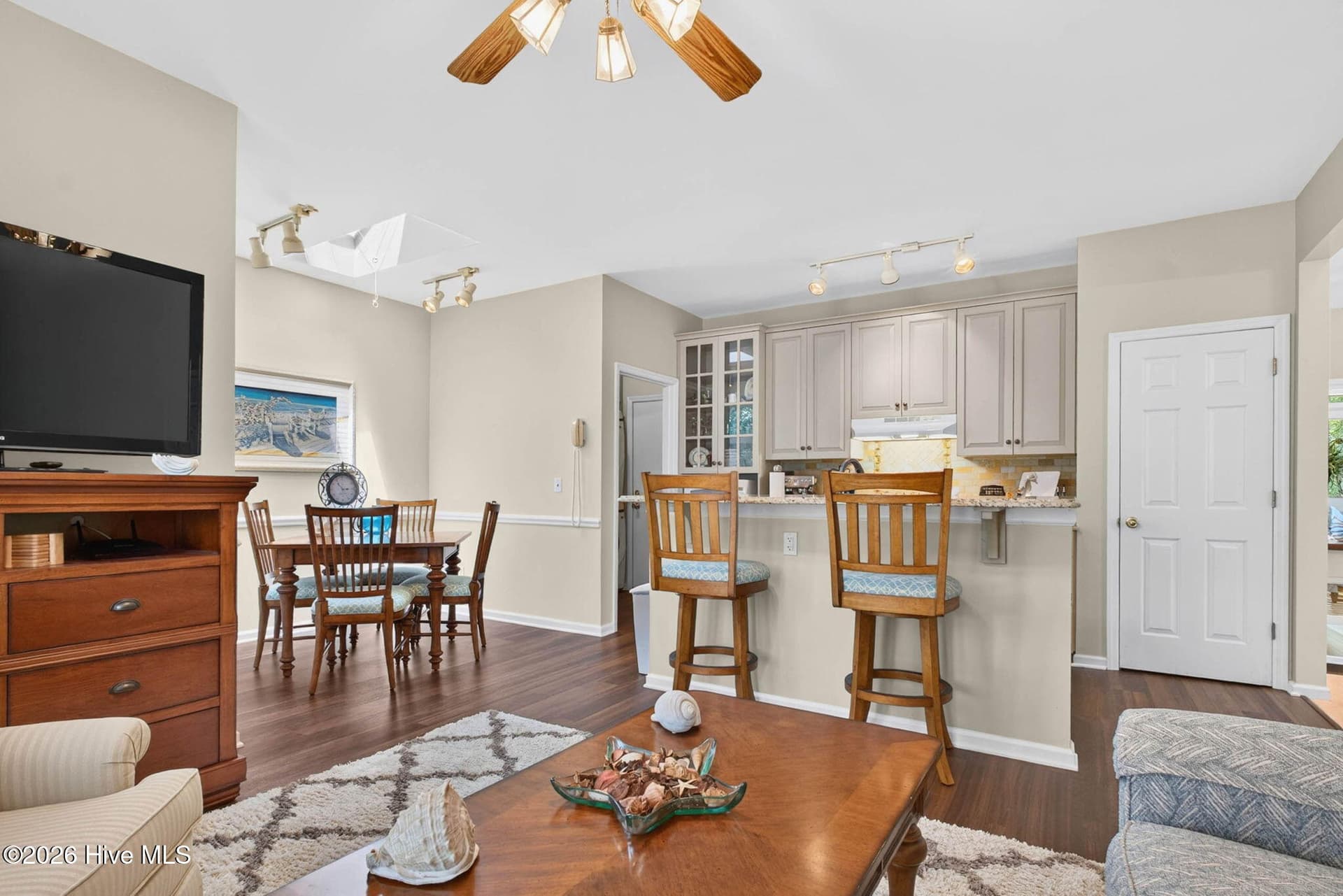 Townhouse at 105 Oceangreens Lane, Oak Island, NC 28465, photo 3 of 4