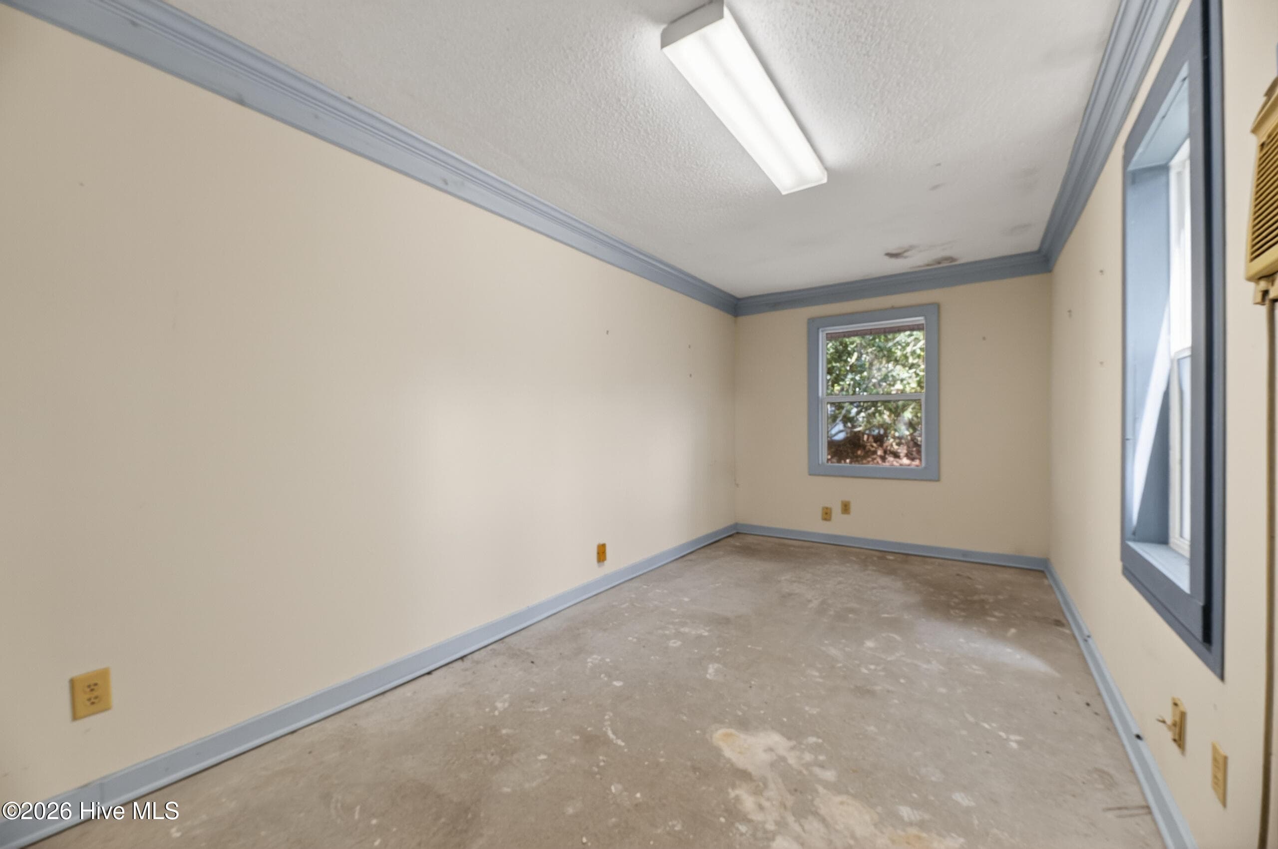 Single Family Residence at 208 Dupont Circle, Greenville, NC 27858, photo 52 of 53