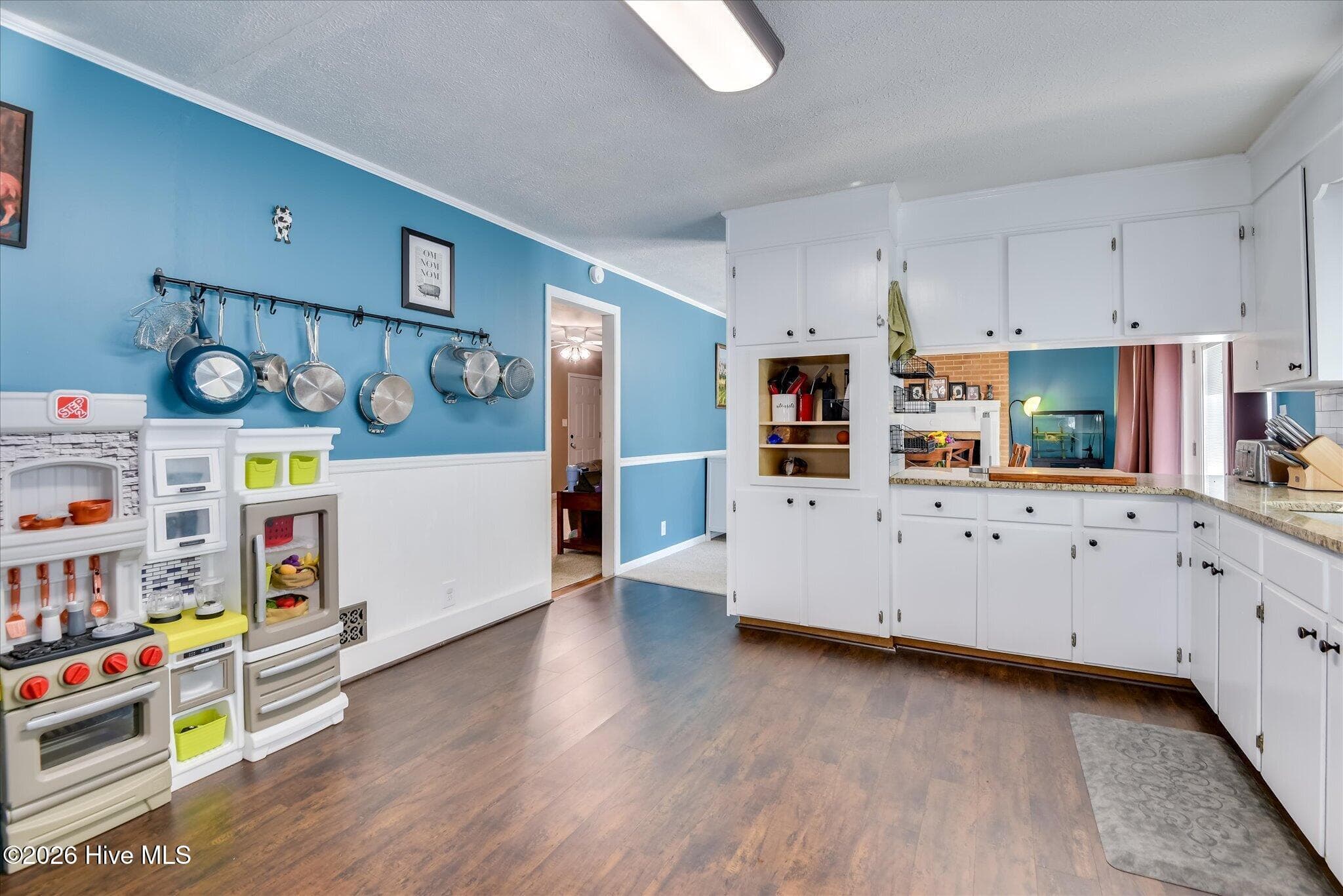 Add your table/chairs to make a nice breakfast nook/eat-in kitchen! - 1445 Pine Log Road, Aiken, SC 29803
