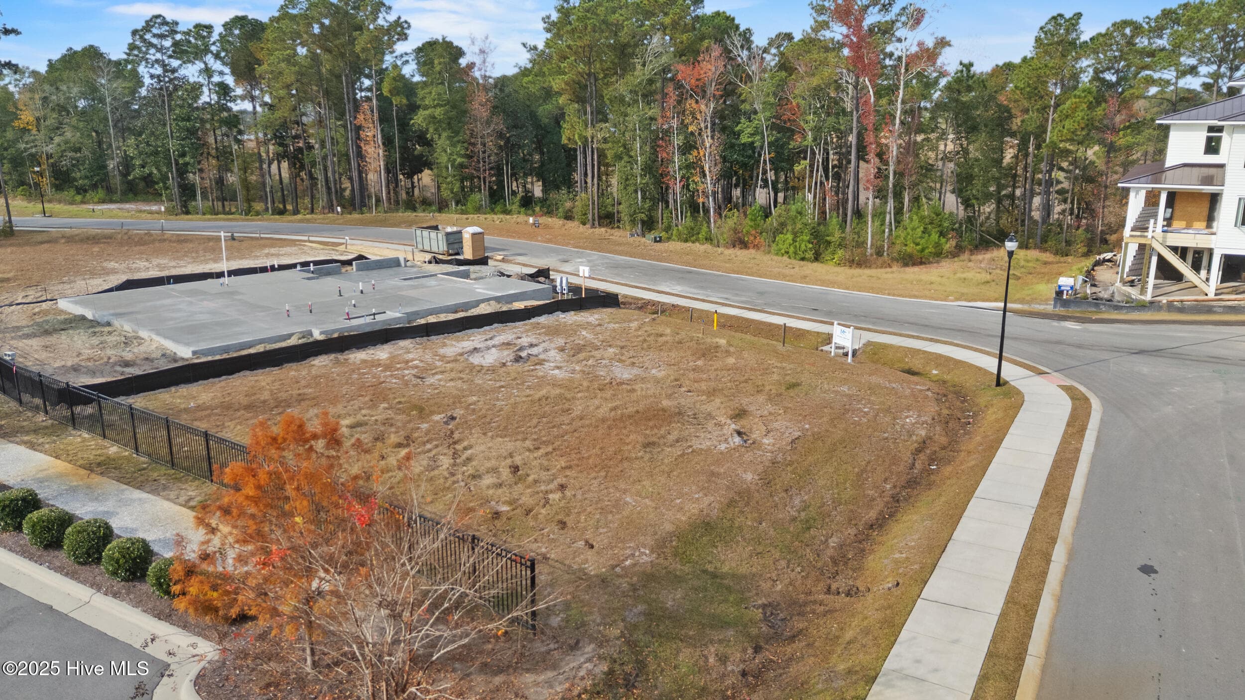 Side view - 1556 Riverview Terrace, Wilmington, NC 28401