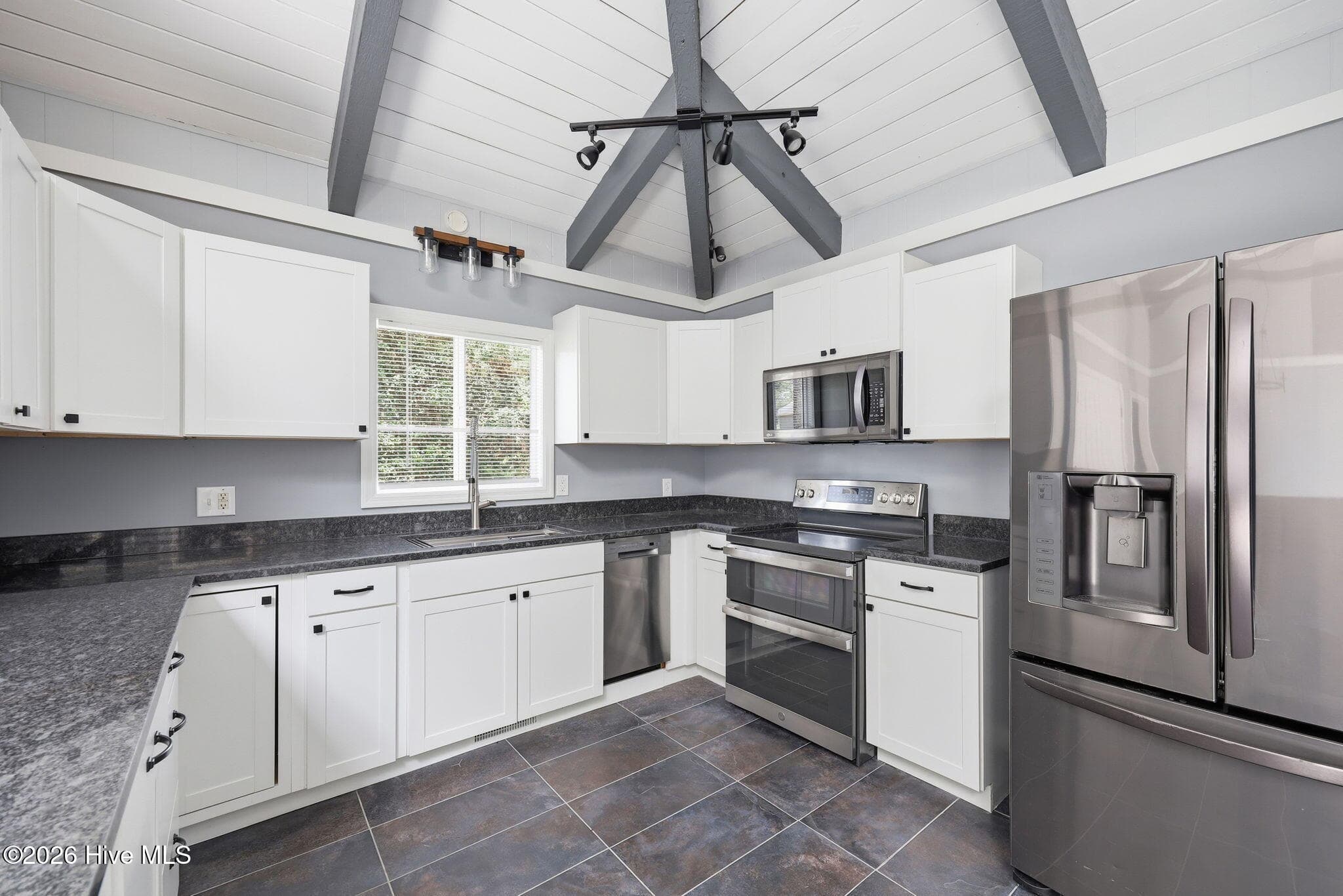 Single Family Residence at 2505 Longleaf Drive SW, Pinehurst, NC 28374, photo 13 of 31