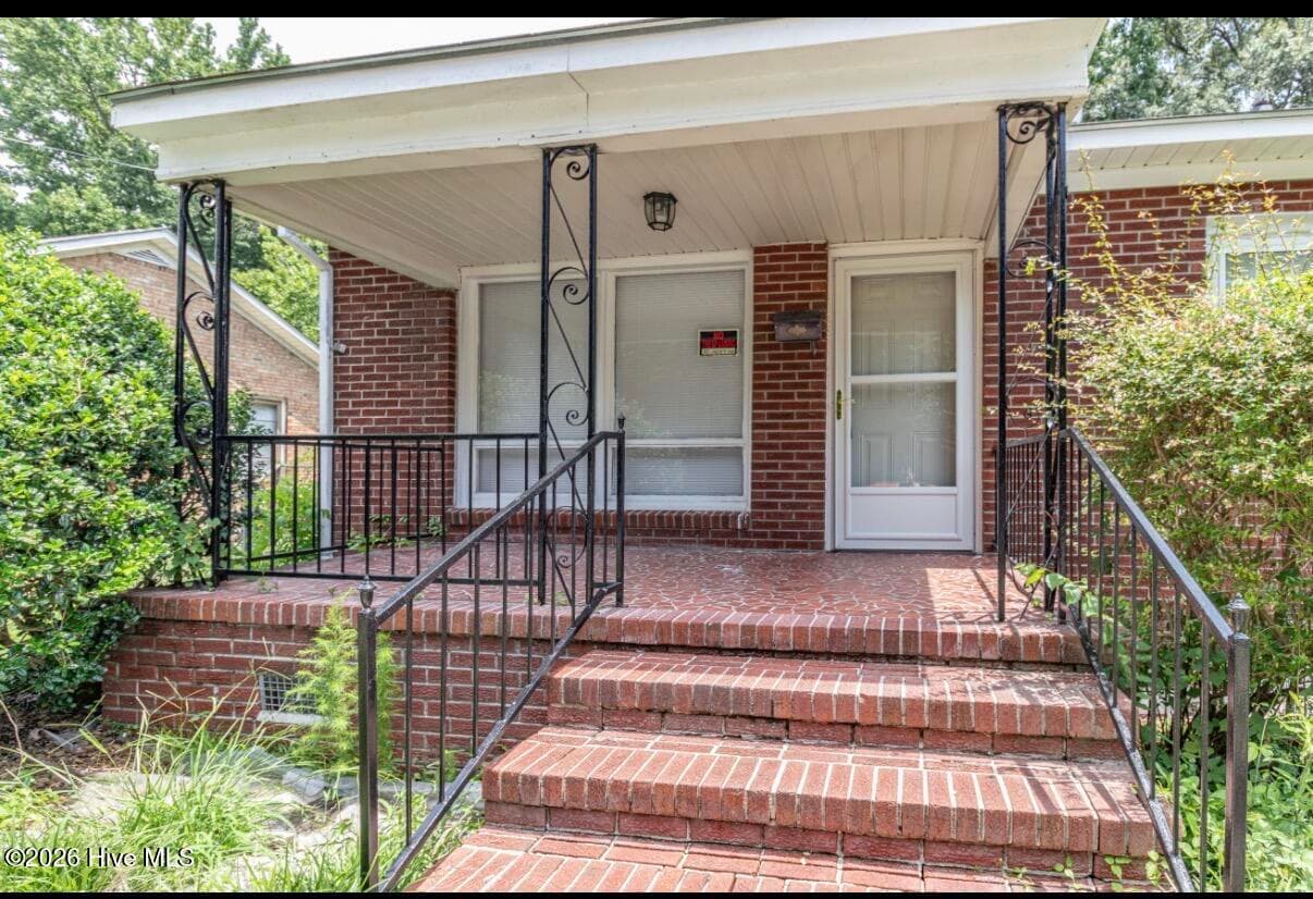 Single Family Residence at 1209 Sycamore Road, Kinston, NC 28501, photo 3 of 19