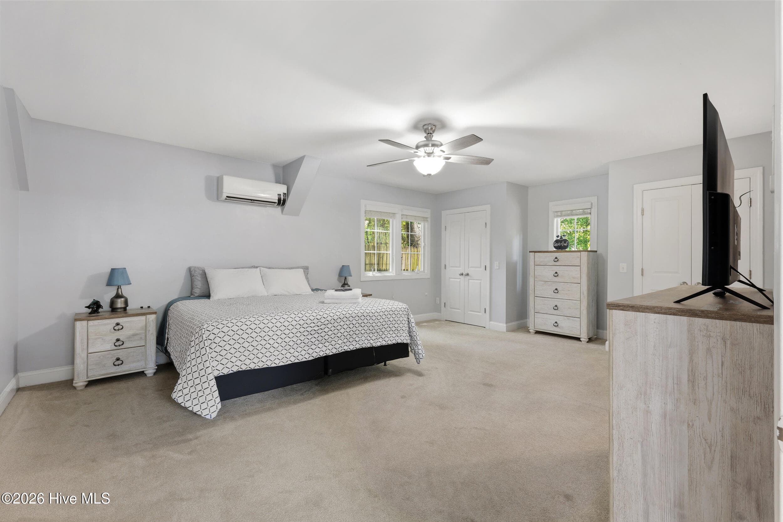 Single Family Residence at 4806 Collegiate Drive, Wilmington, NC 28403, photo 2 of 6