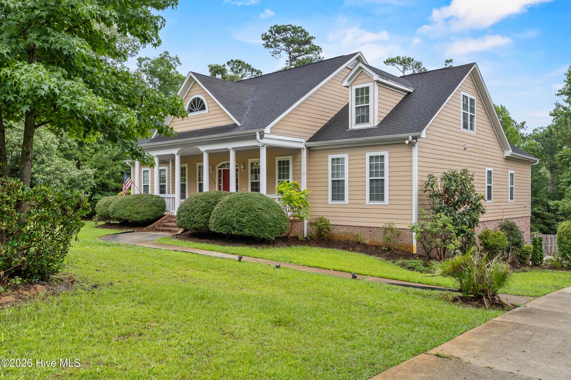 Single Family Residence at 638 Ravenswood Road, Hampstead, NC 28443, photo 4 of 100