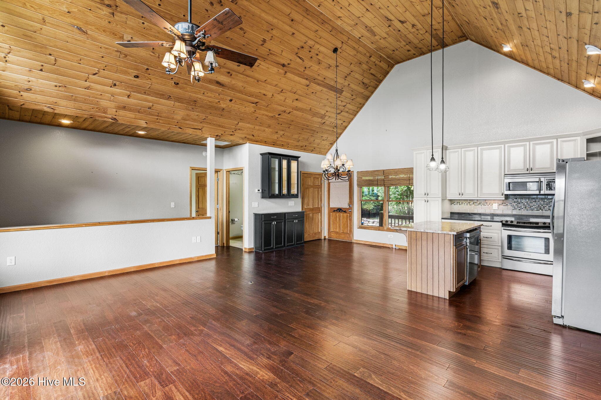 Single Family Residence at 175 Bear Trace, Brasstown, NC 28902, photo 15 of 47