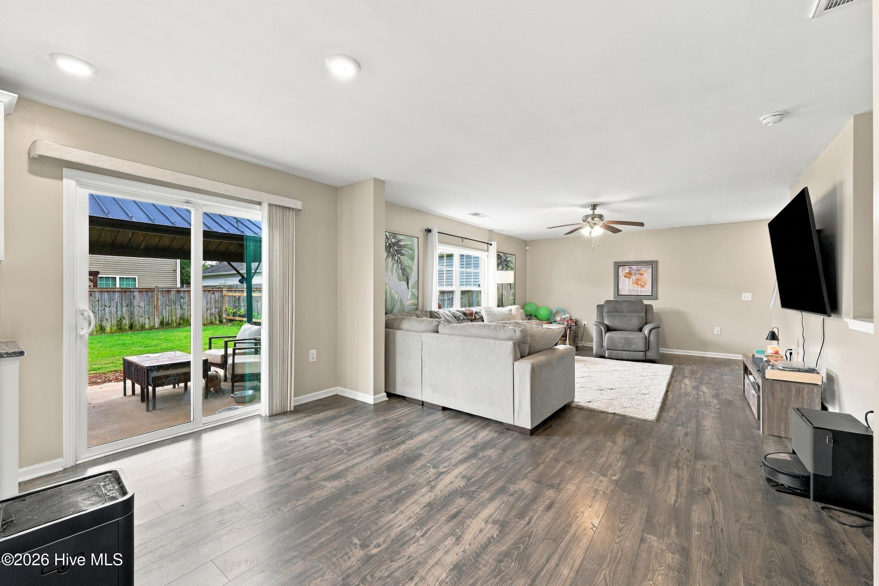 Single Family Residence at 414 Frida Road, New Bern, NC 28560, photo 17 of 54