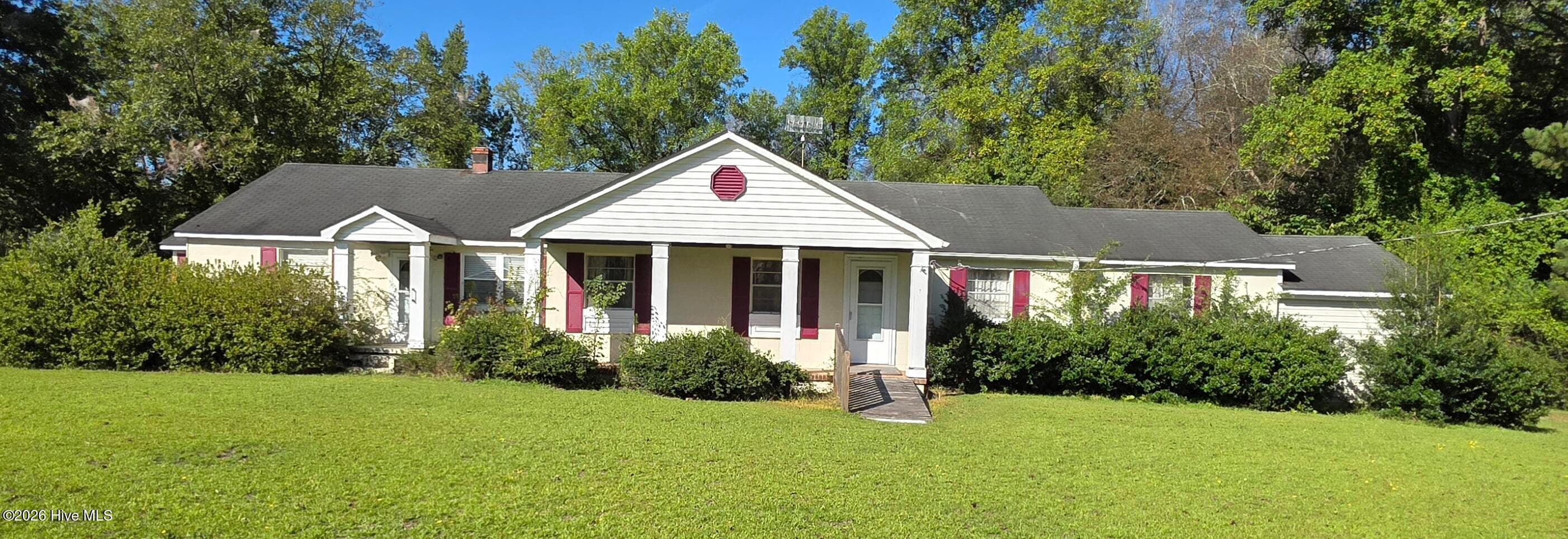 170 South River Road, Autryville, NC 28318