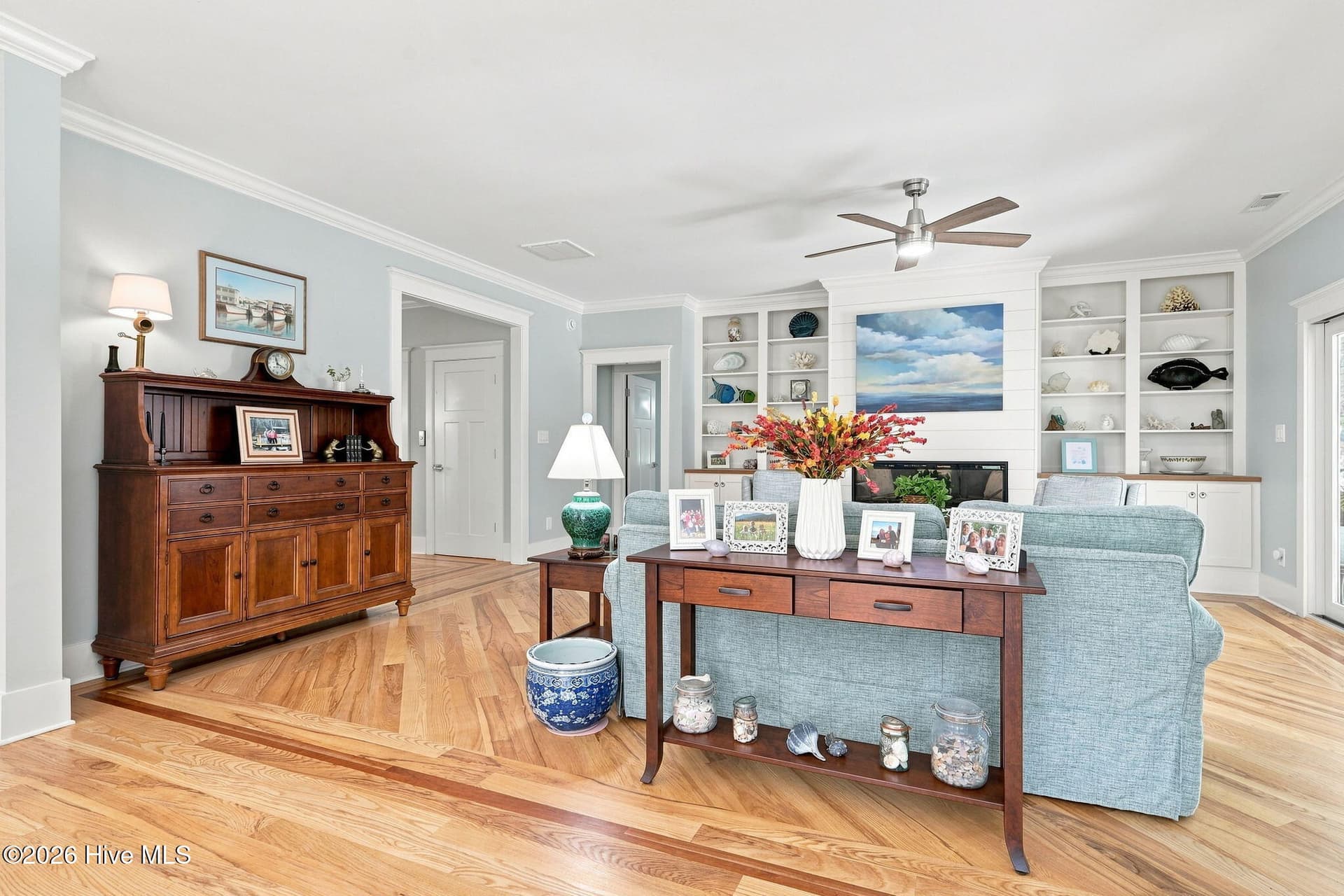 Single Family Residence at 320 Cape Lookout Loop, Emerald Isle, NC 28594, photo 4 of 4