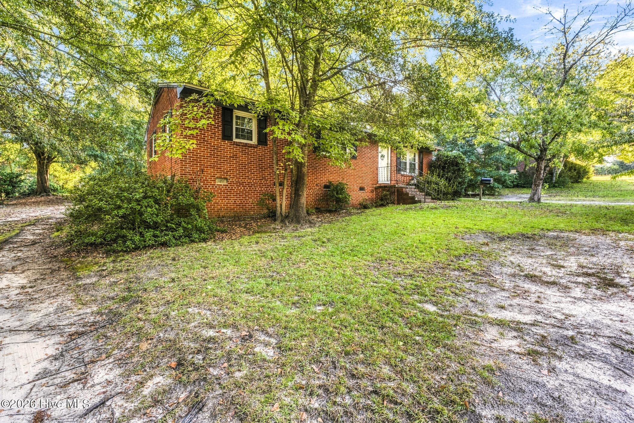Single Family Residence at 1002 Jefferson Street, Hamlet, NC 28345, photo 3 of 25