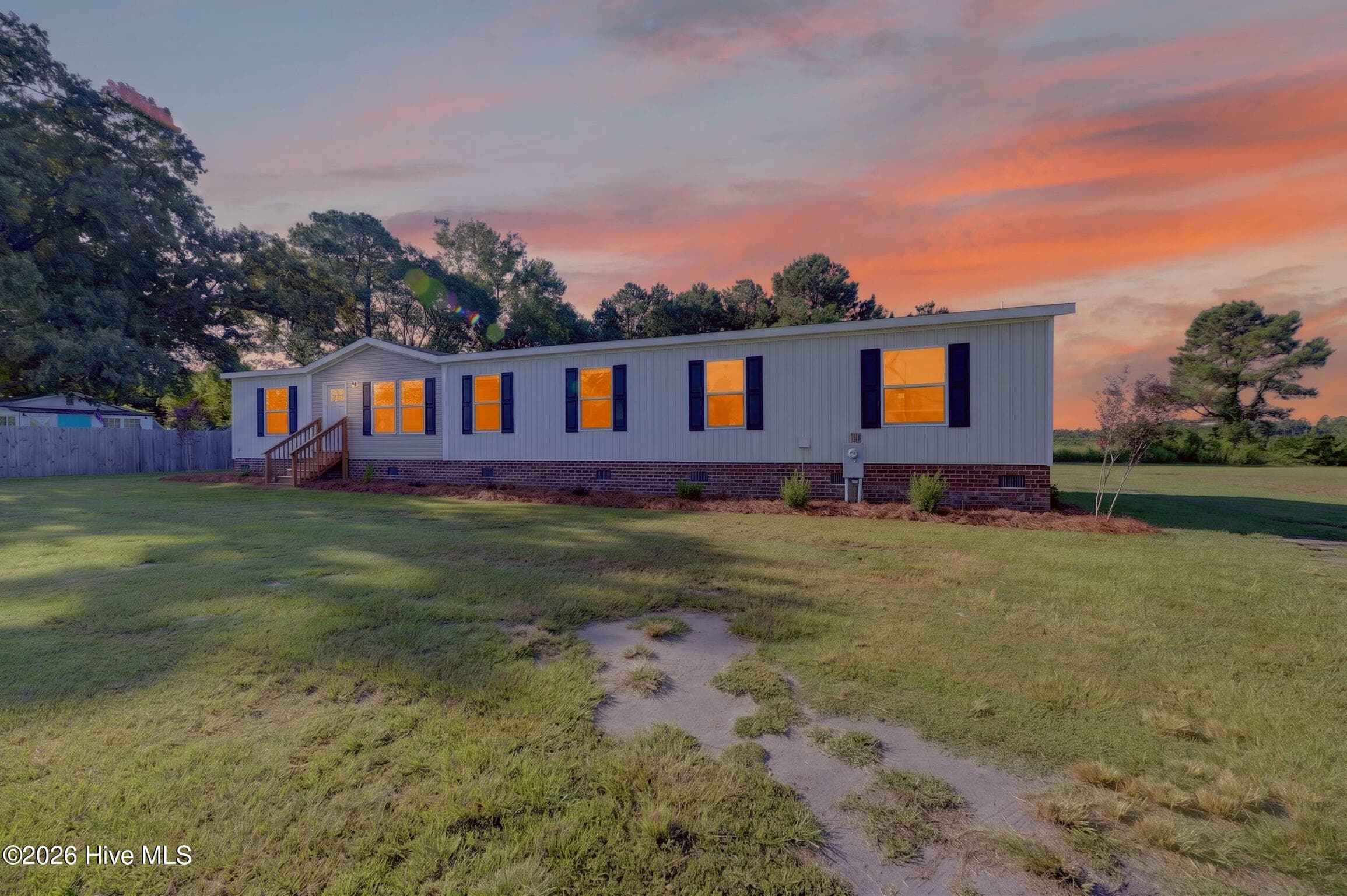 Manufactured Home at 1978 E Hanrahan Road, Ayden, NC 28513, photo 11 of 46