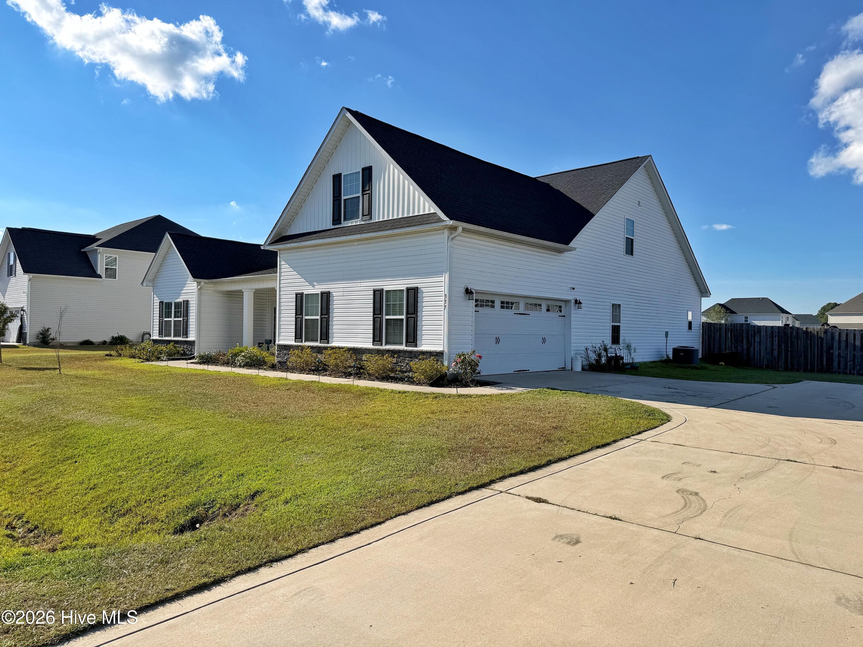 Single Family Residence at 337 Naval Store Drive, Jacksonville, NC 28546, photo 4 of 57