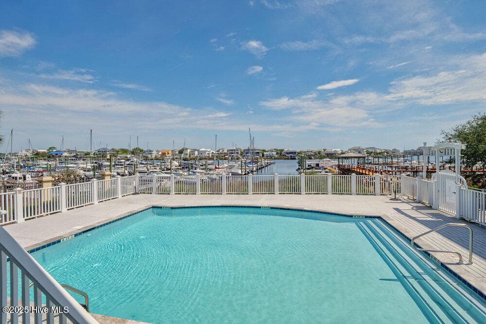 Townhouse at 233 Silver Sloop Way, Carolina Beach, NC 28428, photo 28 of 33