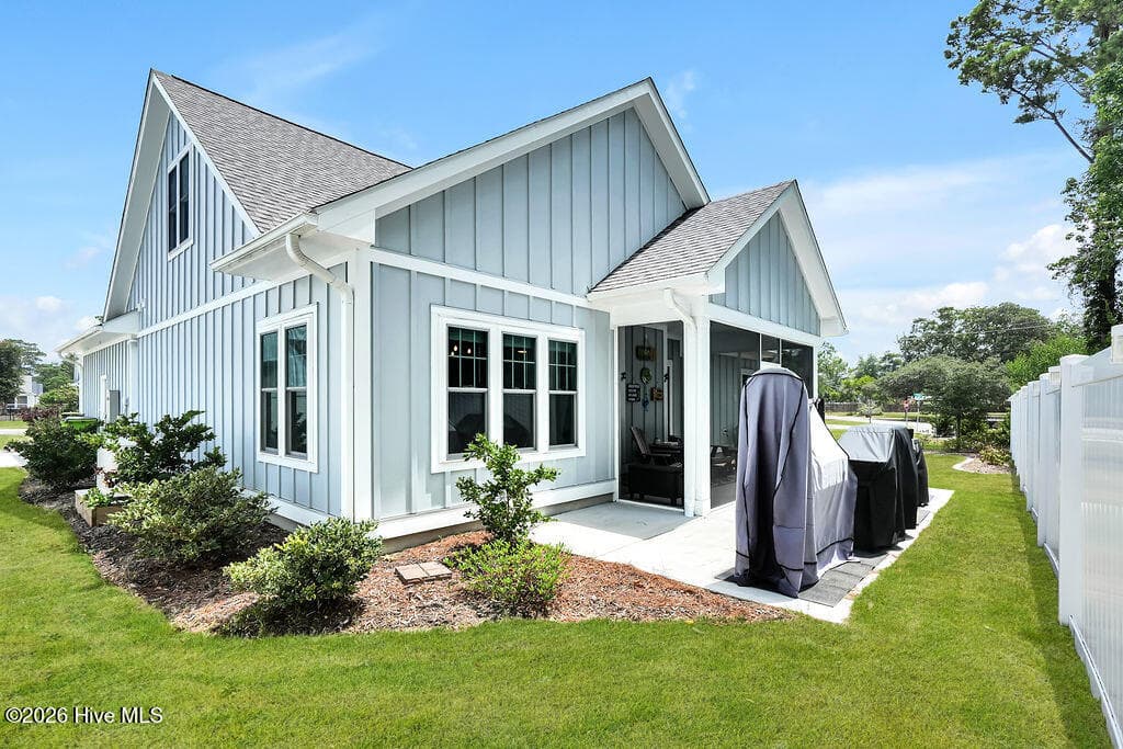 Single Family Residence at 458 Raven Glen Drive, Southport, NC 28461, photo 34 of 41