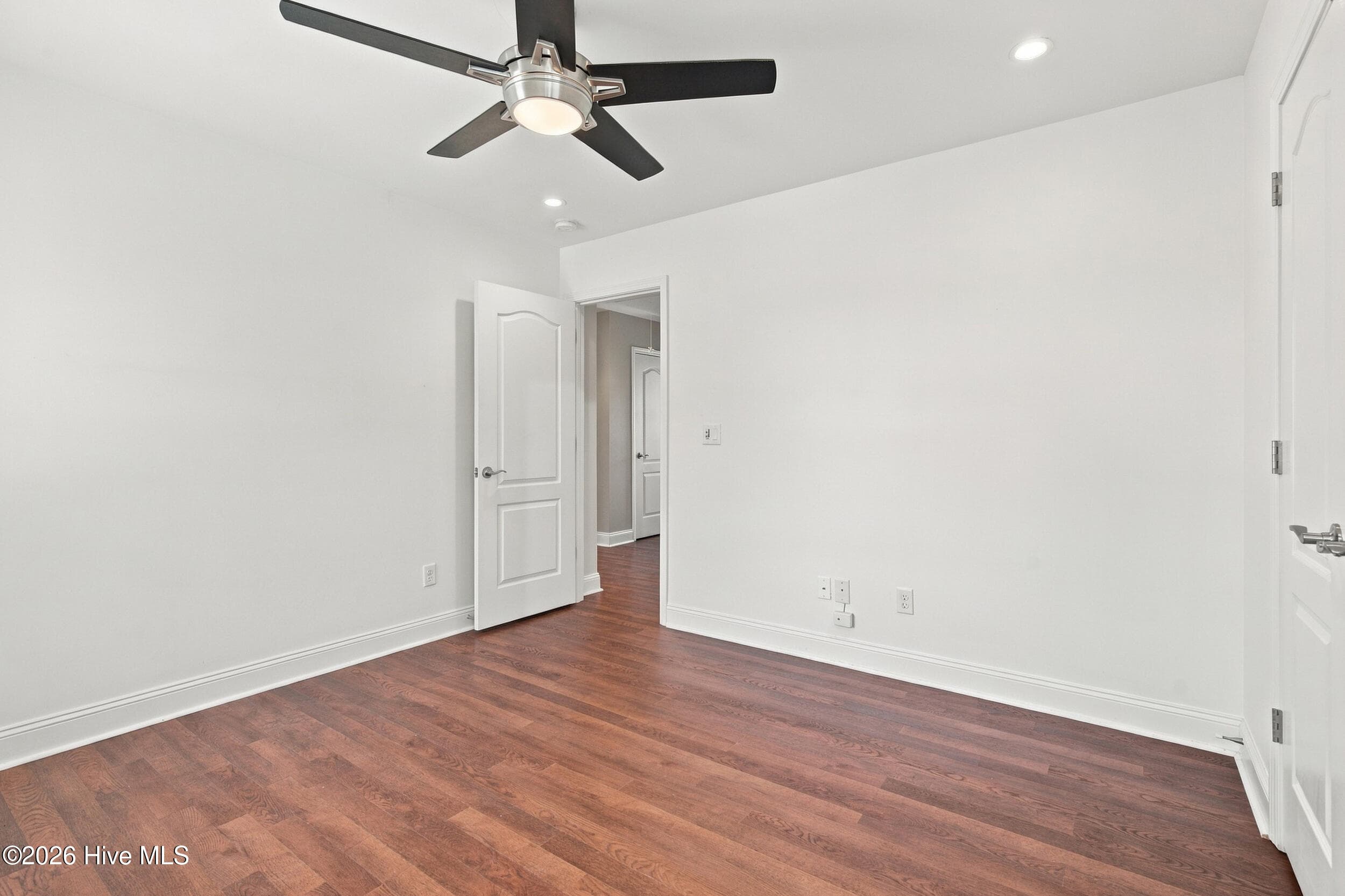 Single Family Residence at 1570 Stones Edge Loop, Wilmington, NC 28405, photo 30 of 64