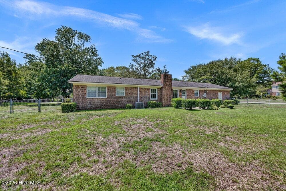 Single Family Residence at 618 Kelly Road, Wilmington, NC 28409, photo 25 of 27