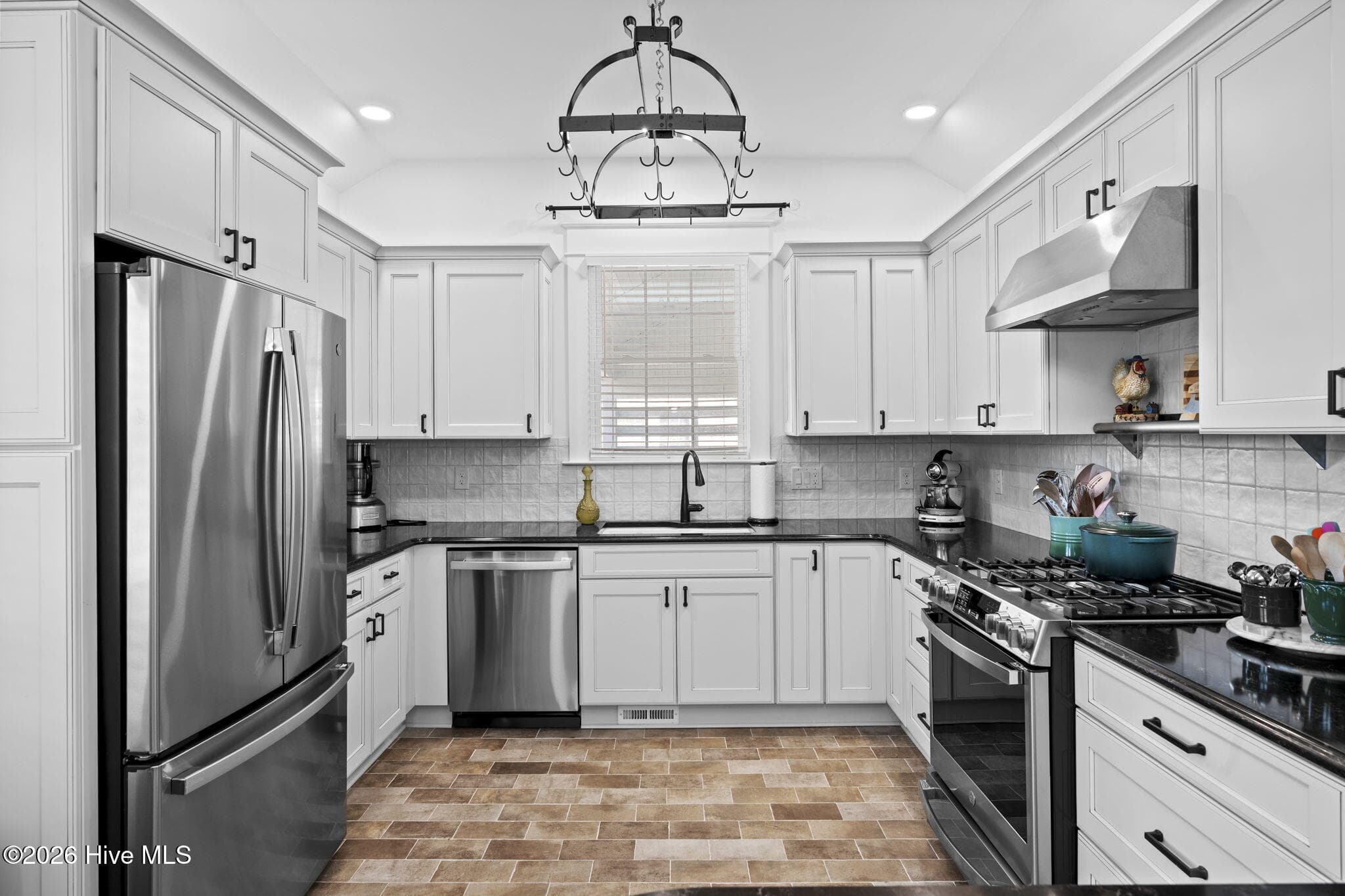 503 S Sabiston Drive, Swansboro, NC 28584