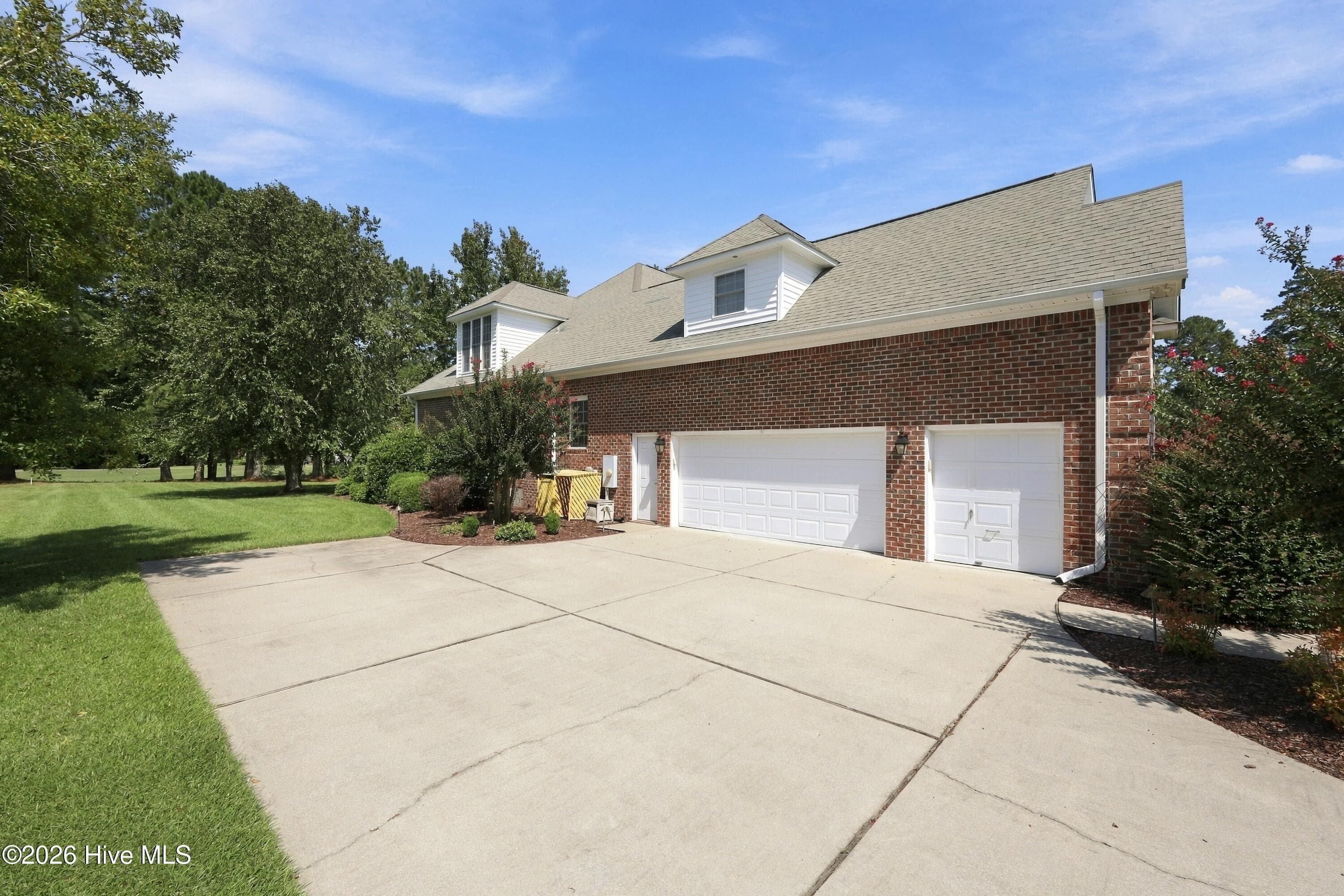 Single Family Residence at 104 Reinach Lane, New Bern, NC 28562, photo 34 of 134
