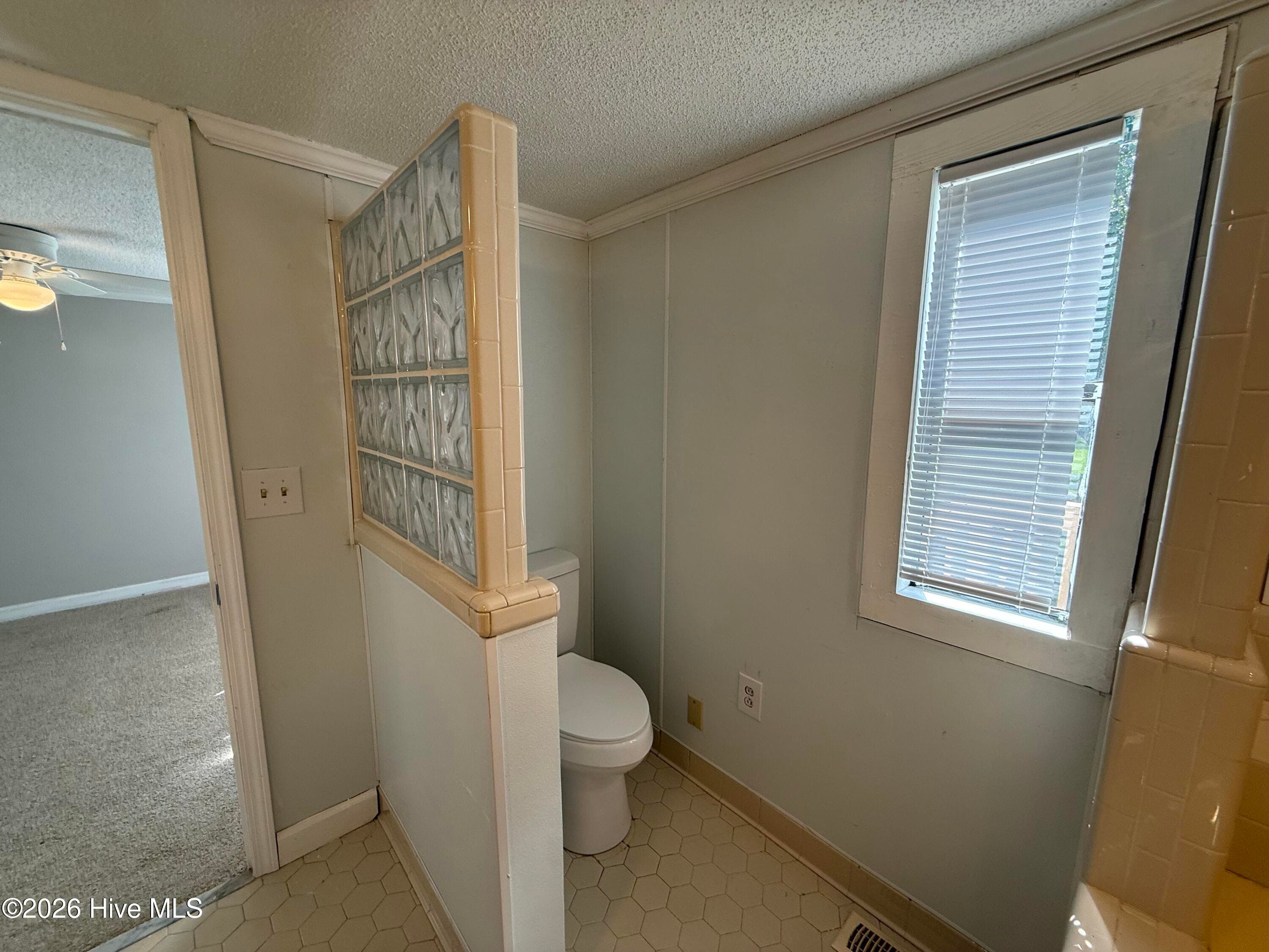 Manufactured Home at 6362 Faith Baptist Church Road, Pinetops, NC 27864, photo 16 of 31